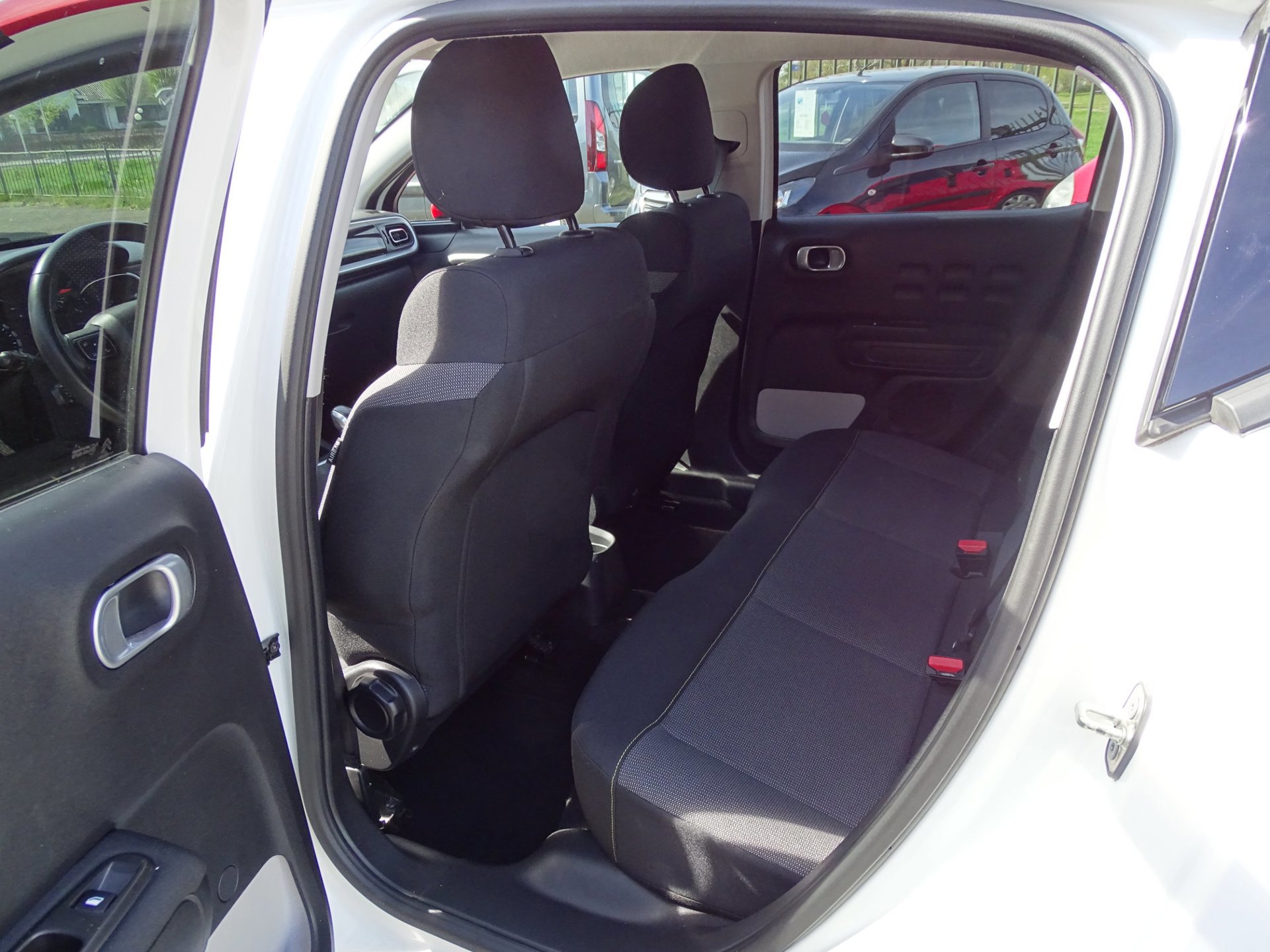 Citroen C3 1.2 PureTech Shine (2017), foto 8
