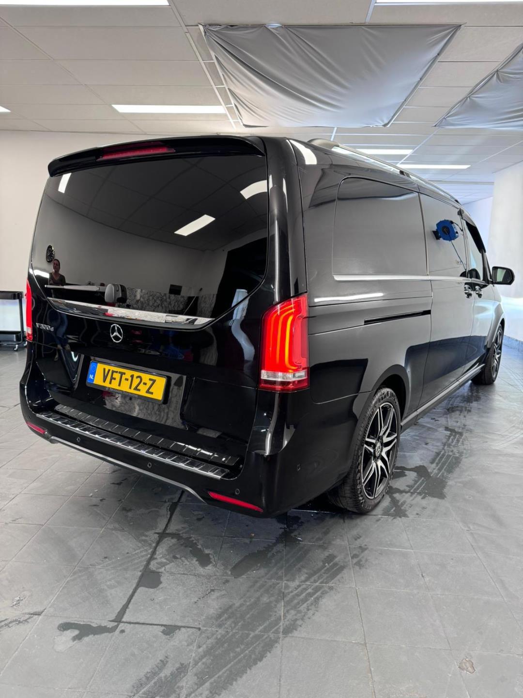 Mercedes-Benz V-klasse 300d Extra Lang DC Avantgarde Edition (2020), foto 2