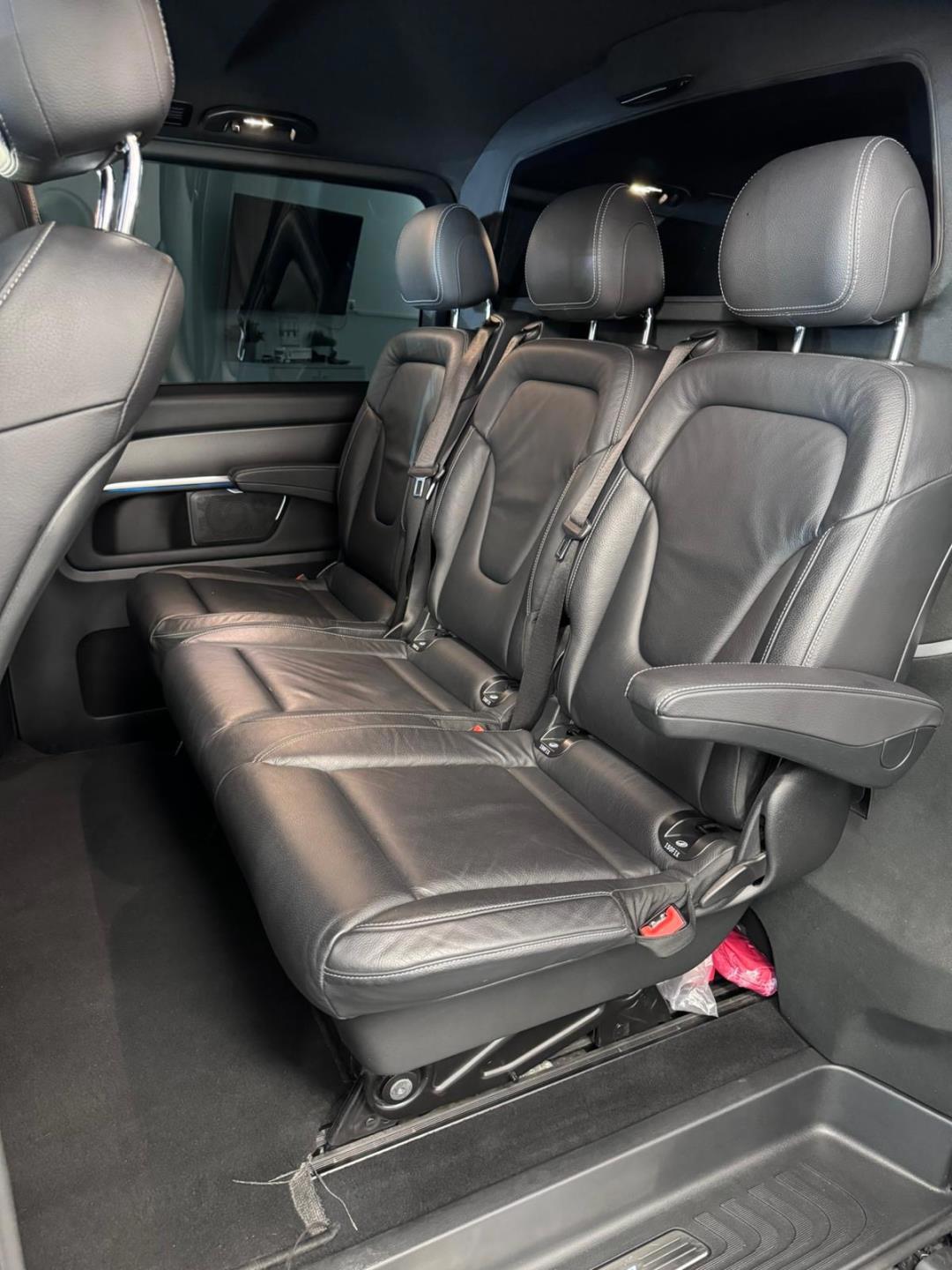 Mercedes-Benz V-klasse 300d Extra Lang DC Avantgarde Edition (2020), foto 10