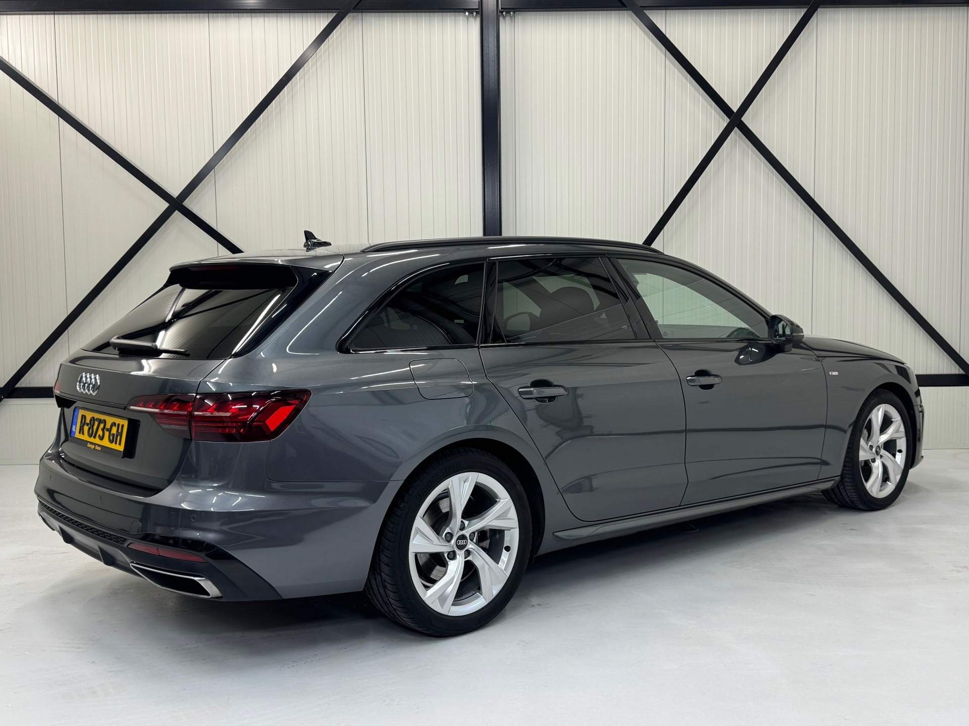Audi A4 Avant 40 TFSI S edition Competition (2022), foto 2