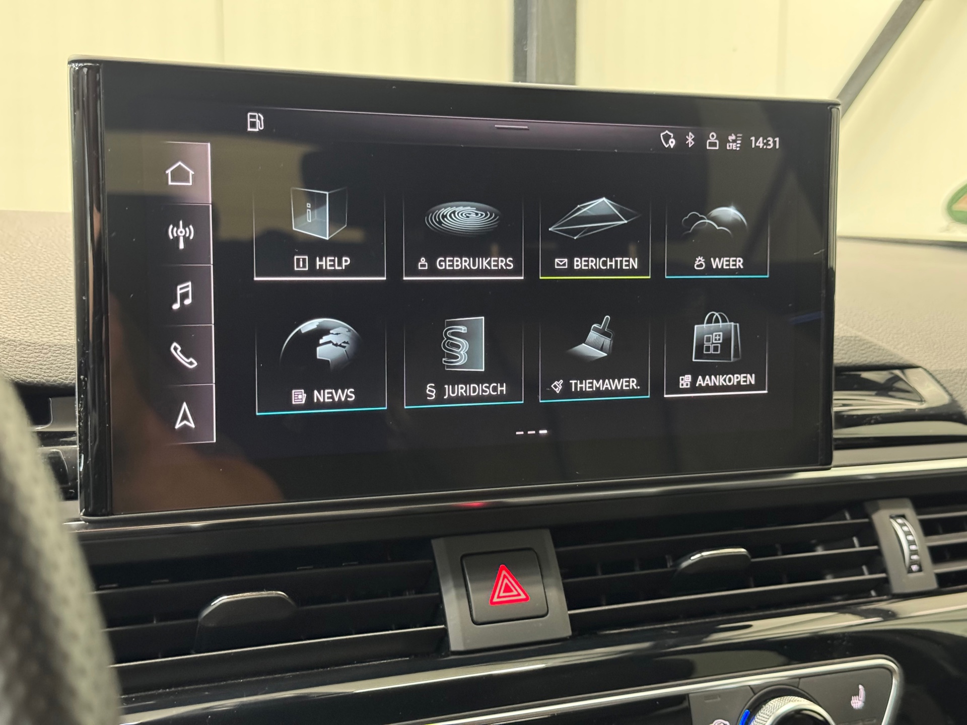 Audi A4 Avant 40 TFSI S edition Competition (2022), foto 17