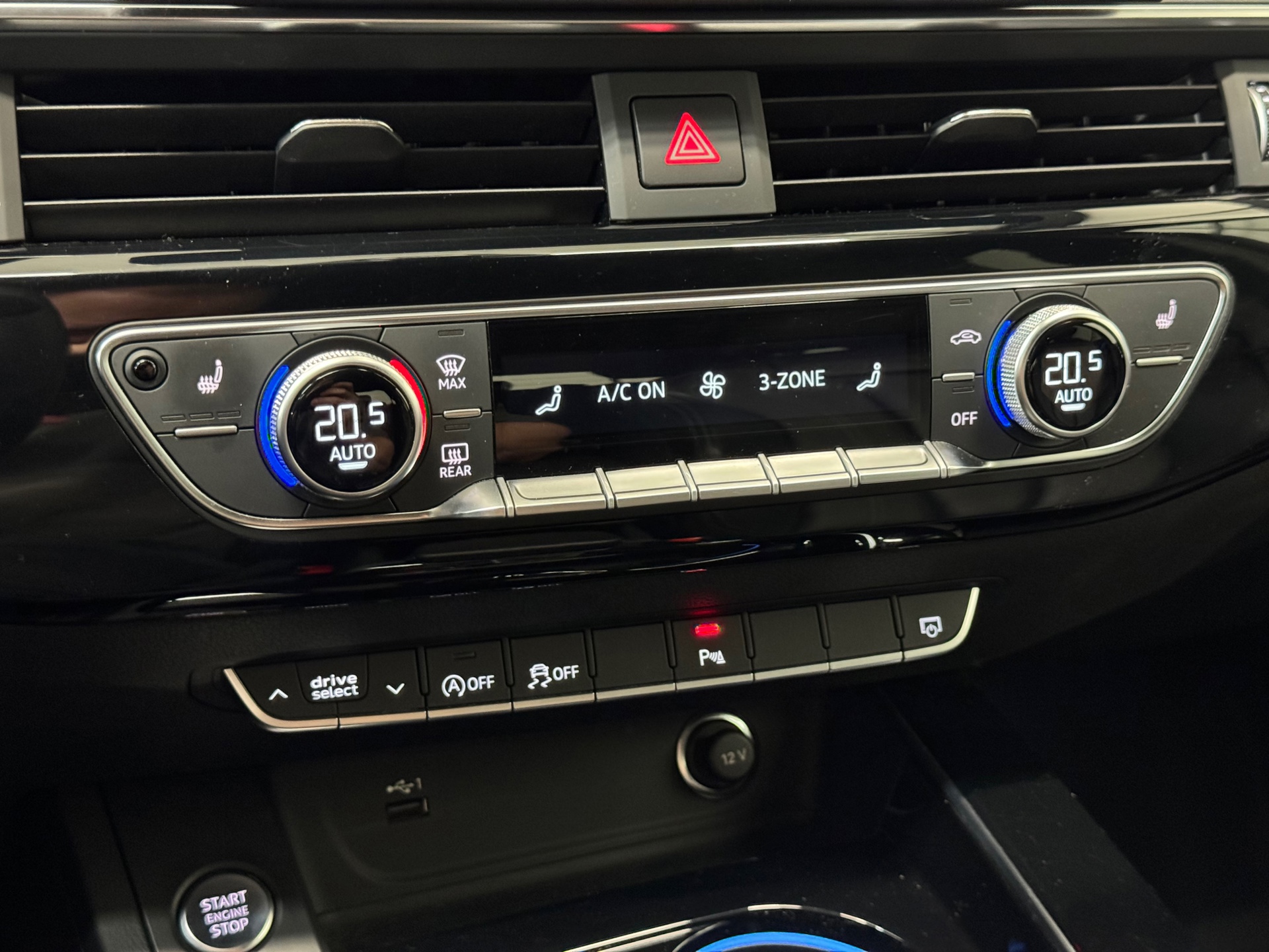 Audi A4 Avant 40 TFSI S edition Competition (2022), foto 21
