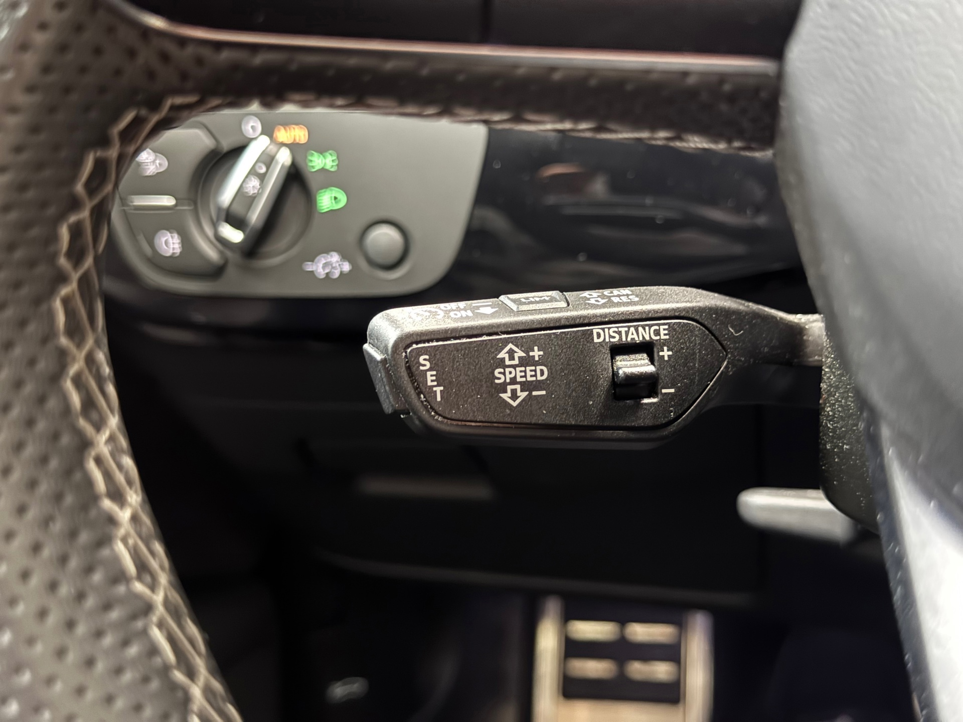 Audi A4 Avant 40 TFSI S edition Competition (2022), foto 28