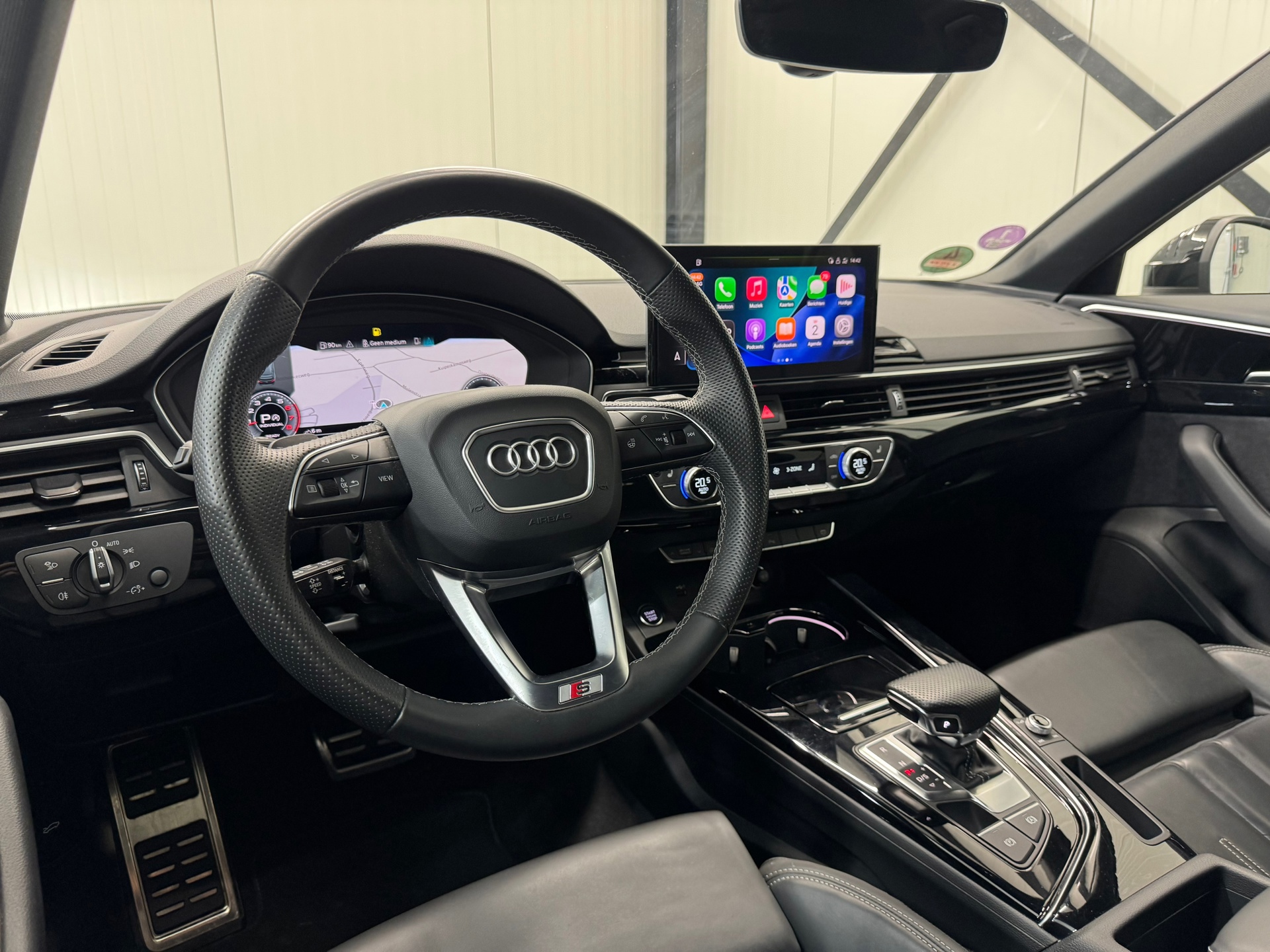 Audi A4 Avant 40 TFSI S edition Competition (2022), foto 4