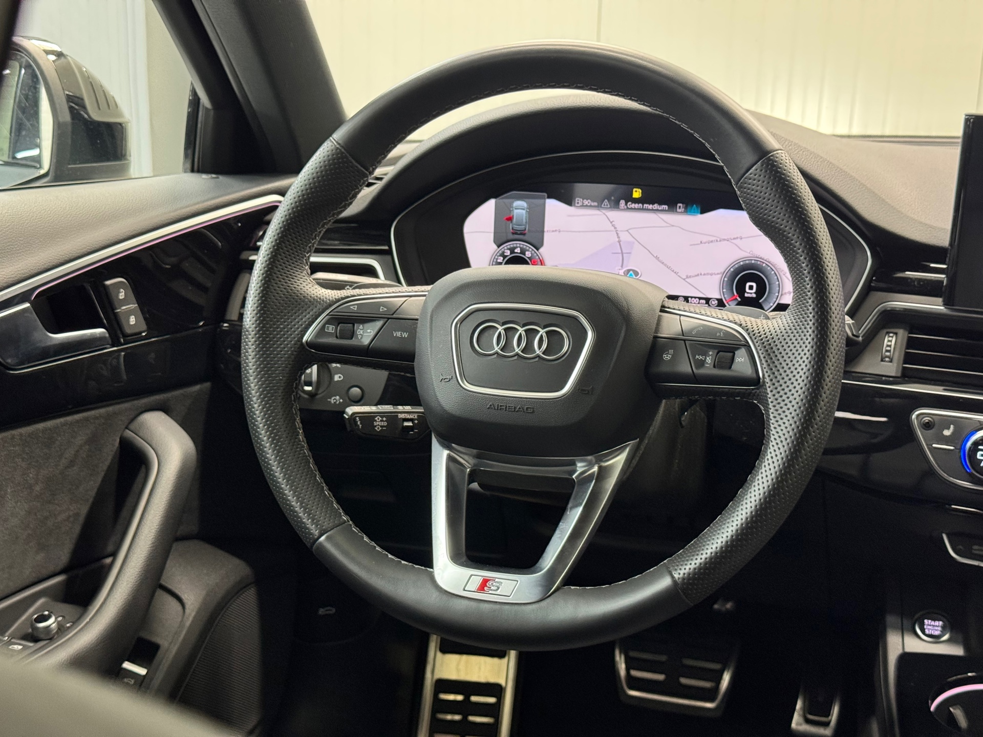 Audi A4 Avant 40 TFSI S edition Competition (2022), foto 10