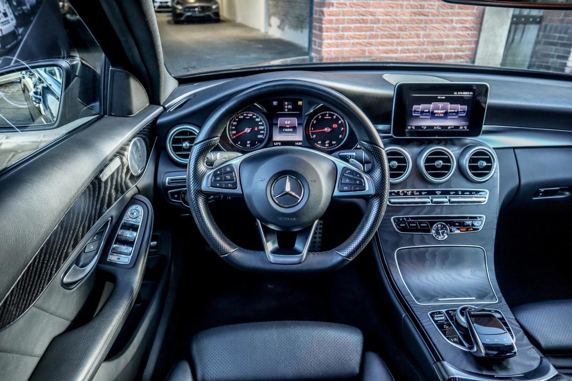 Mercedes-Benz C-klasse 250 AMG Night (2016), foto 13