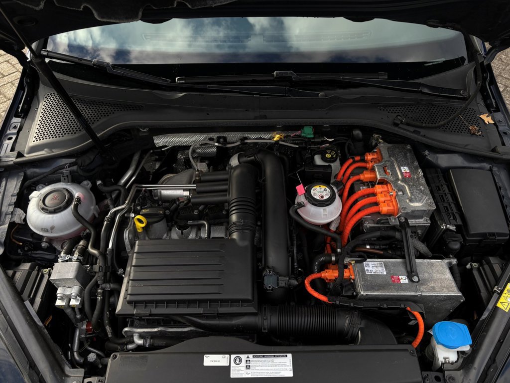 Volkswagen Golf 1.4 TSI GTE PHEV DSG (2018), foto 14