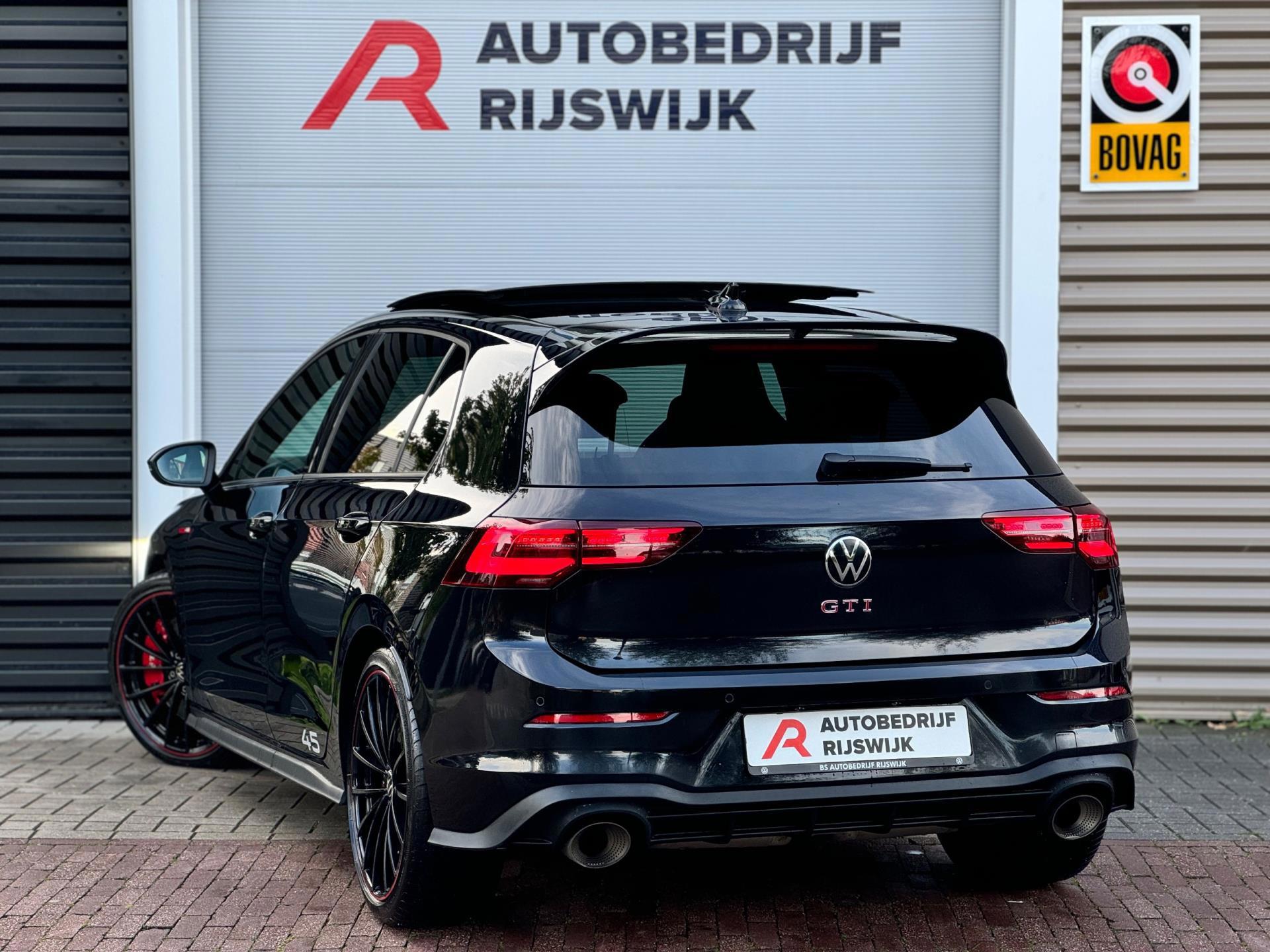 Volkswagen Golf 2.0 TSI Clubsport 45 Akra (2022), foto 3