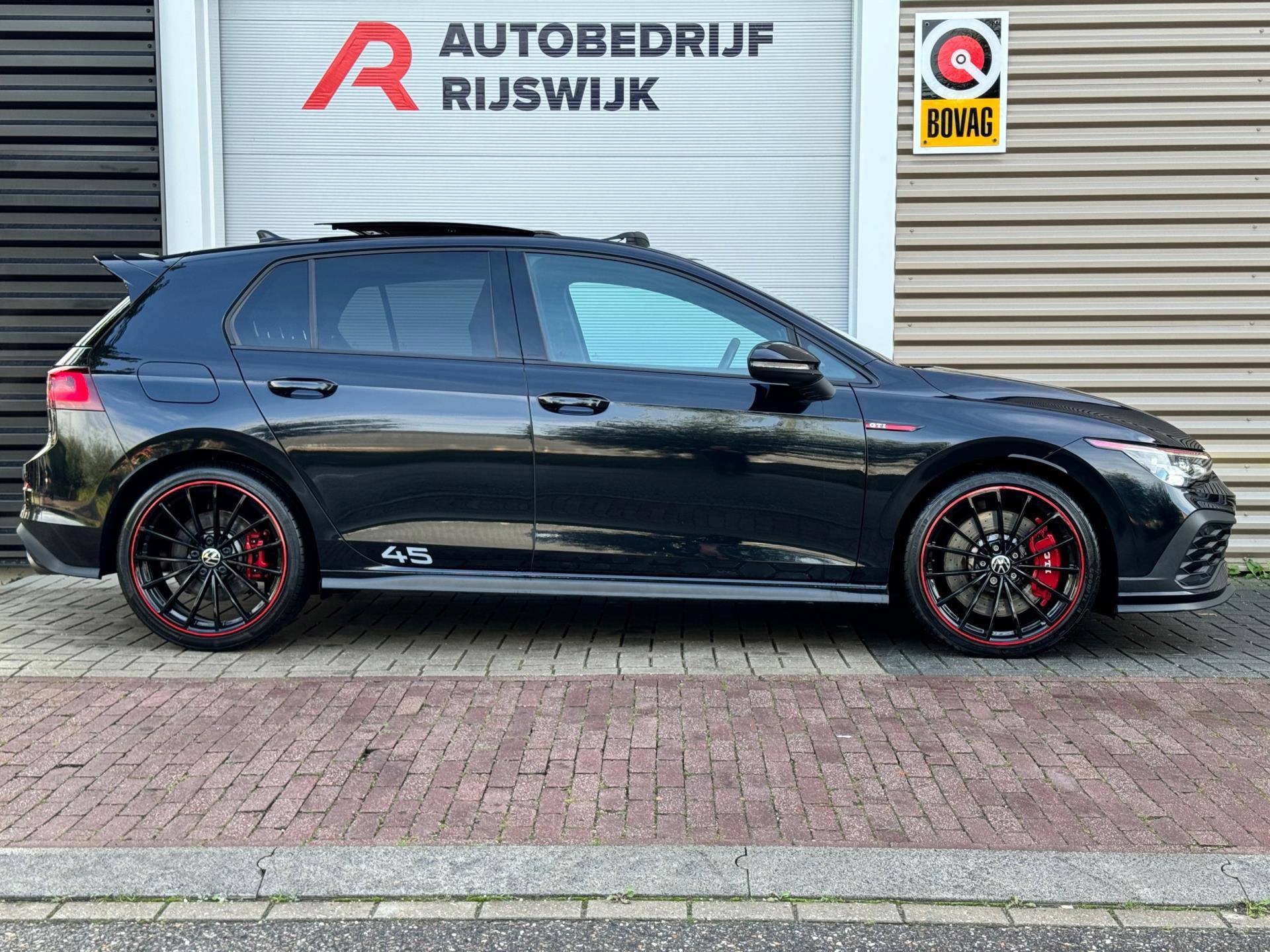 Volkswagen Golf 2.0 TSI Clubsport 45 Akra (2022), foto 5