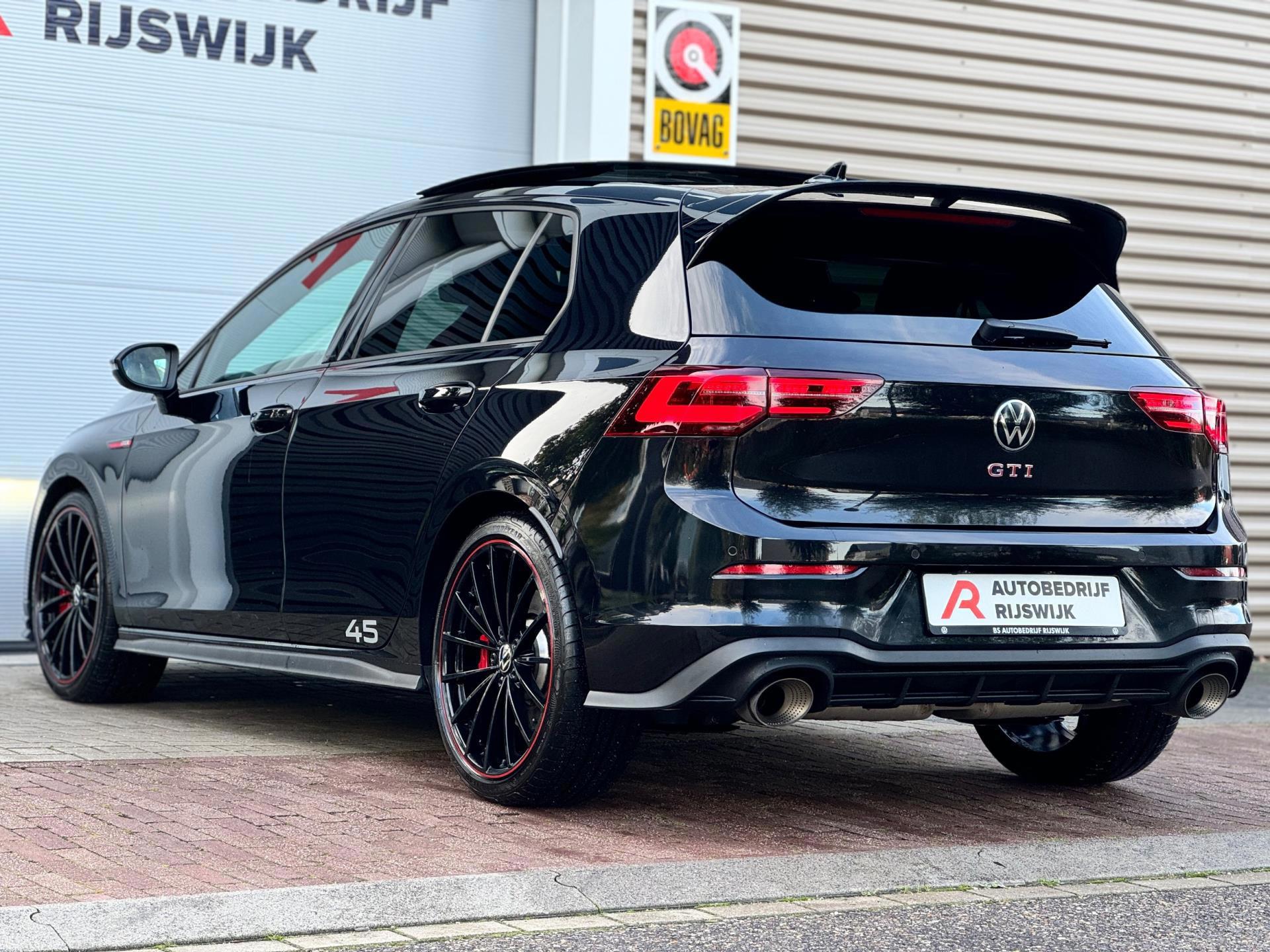 Volkswagen Golf 2.0 TSI Clubsport 45 Akra (2022), foto 10