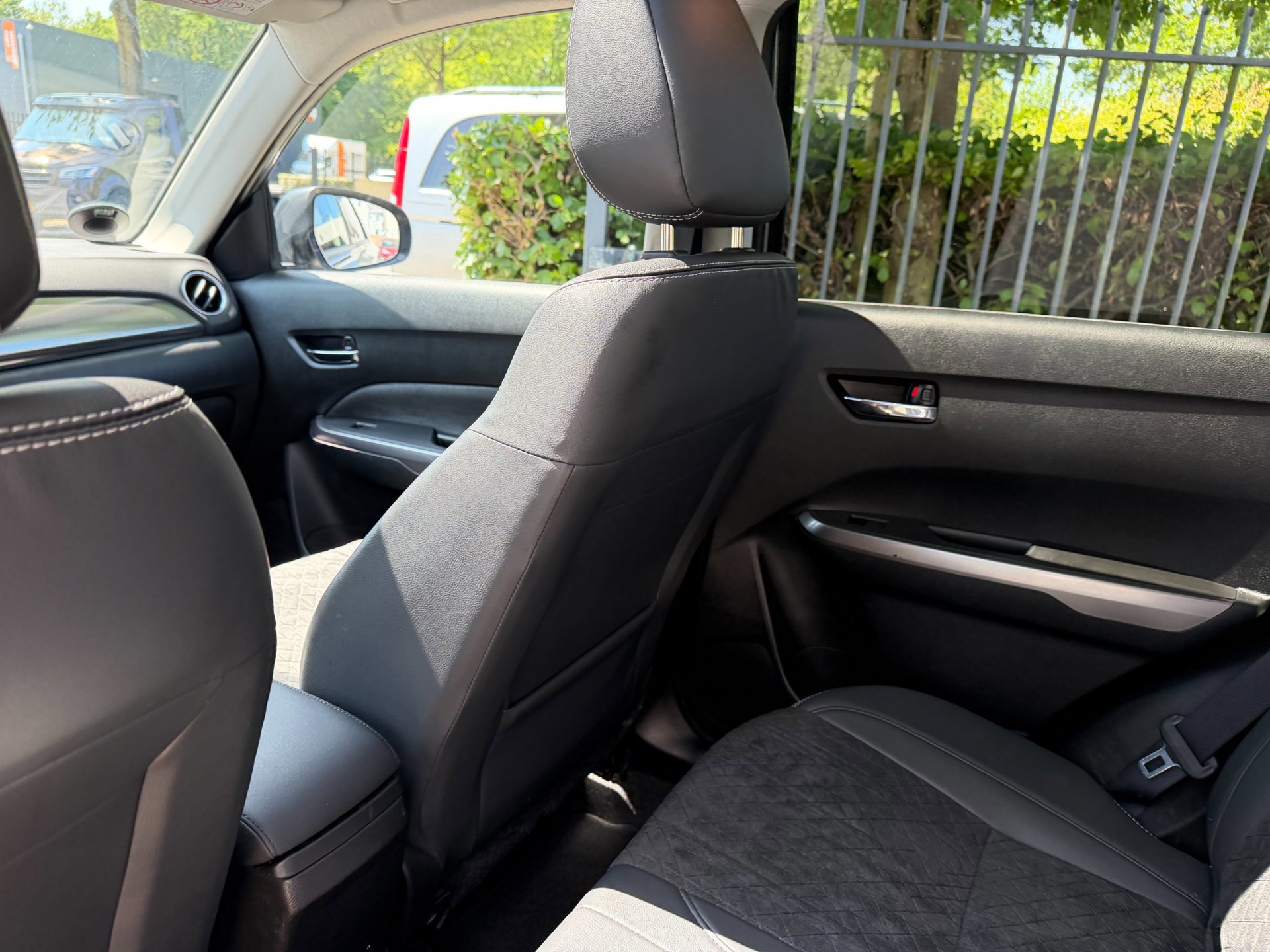 Suzuki Vitara 1.0 Boosterjet Comfort (2019), foto 38