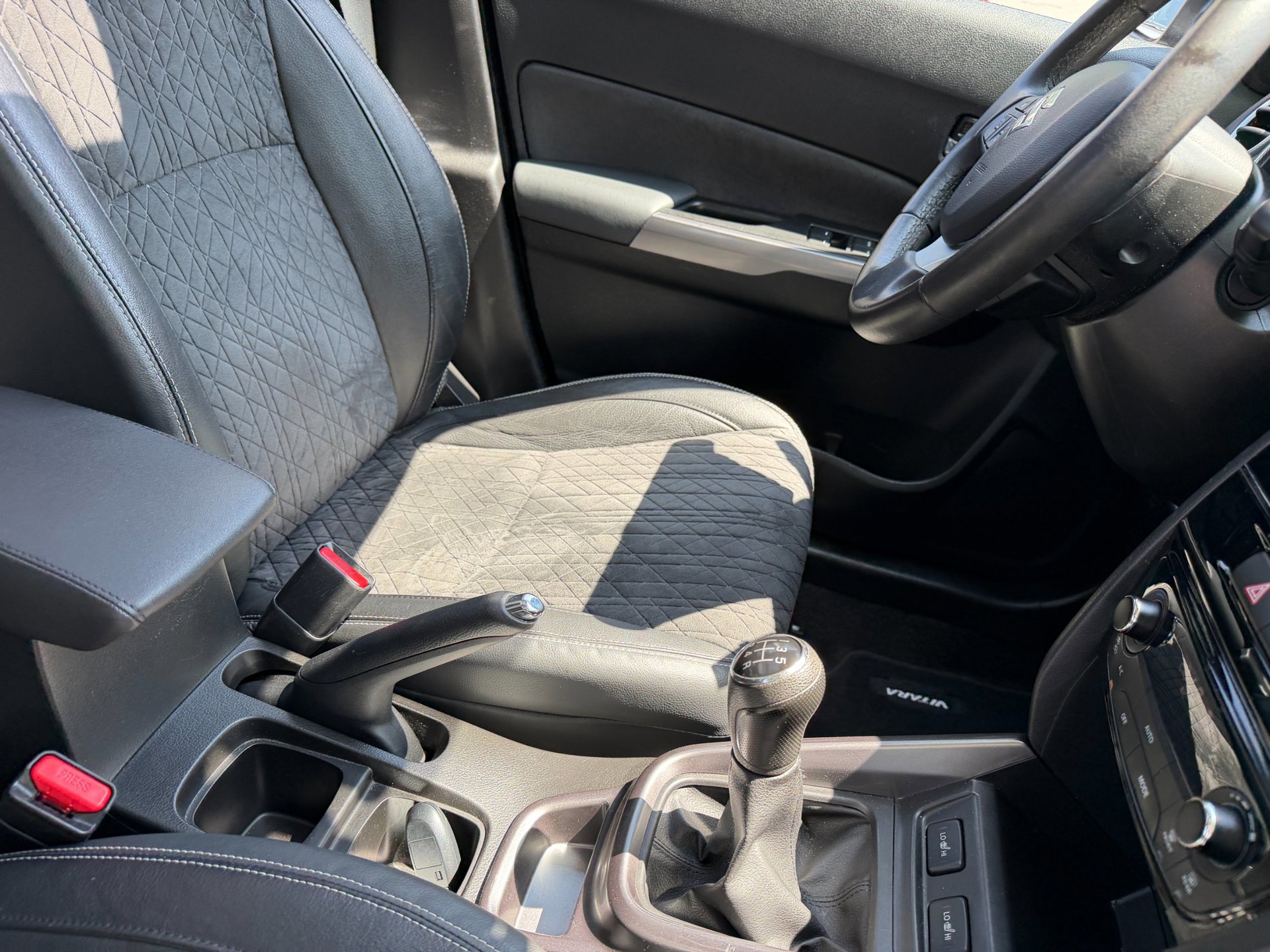 Suzuki Vitara 1.0 Boosterjet Comfort (2019), foto 72