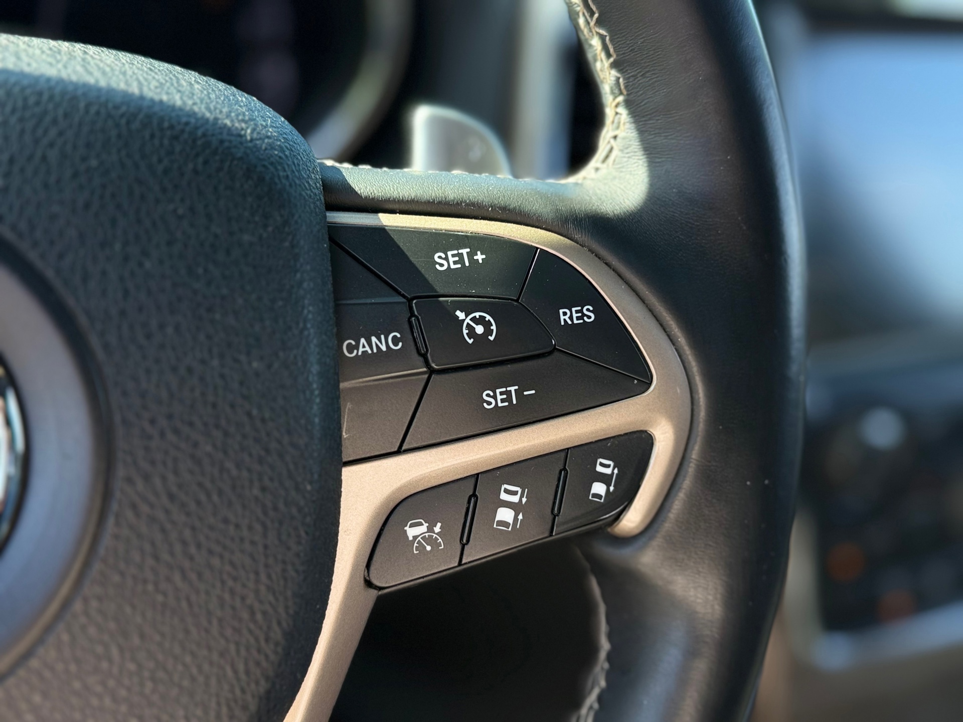 Jeep Grand Cherokee 3.0 CRD Overland (2017), foto 19