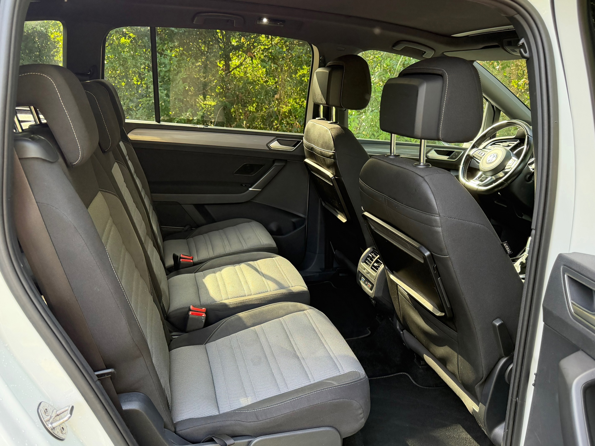 Volkswagen Touran 1.8 TSI R-Line (2016), foto 13