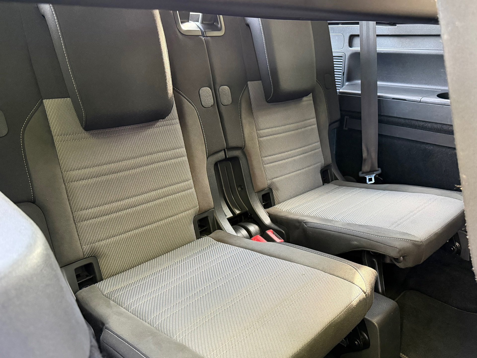 Volkswagen Touran 1.8 TSI R-Line (2016), foto 14