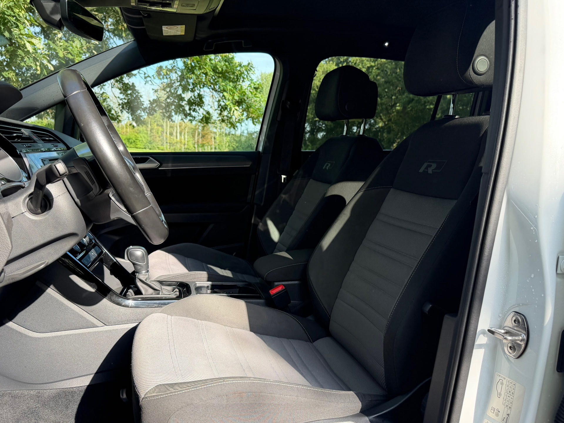 Volkswagen Touran 1.8 TSI R-Line (2016), foto 20