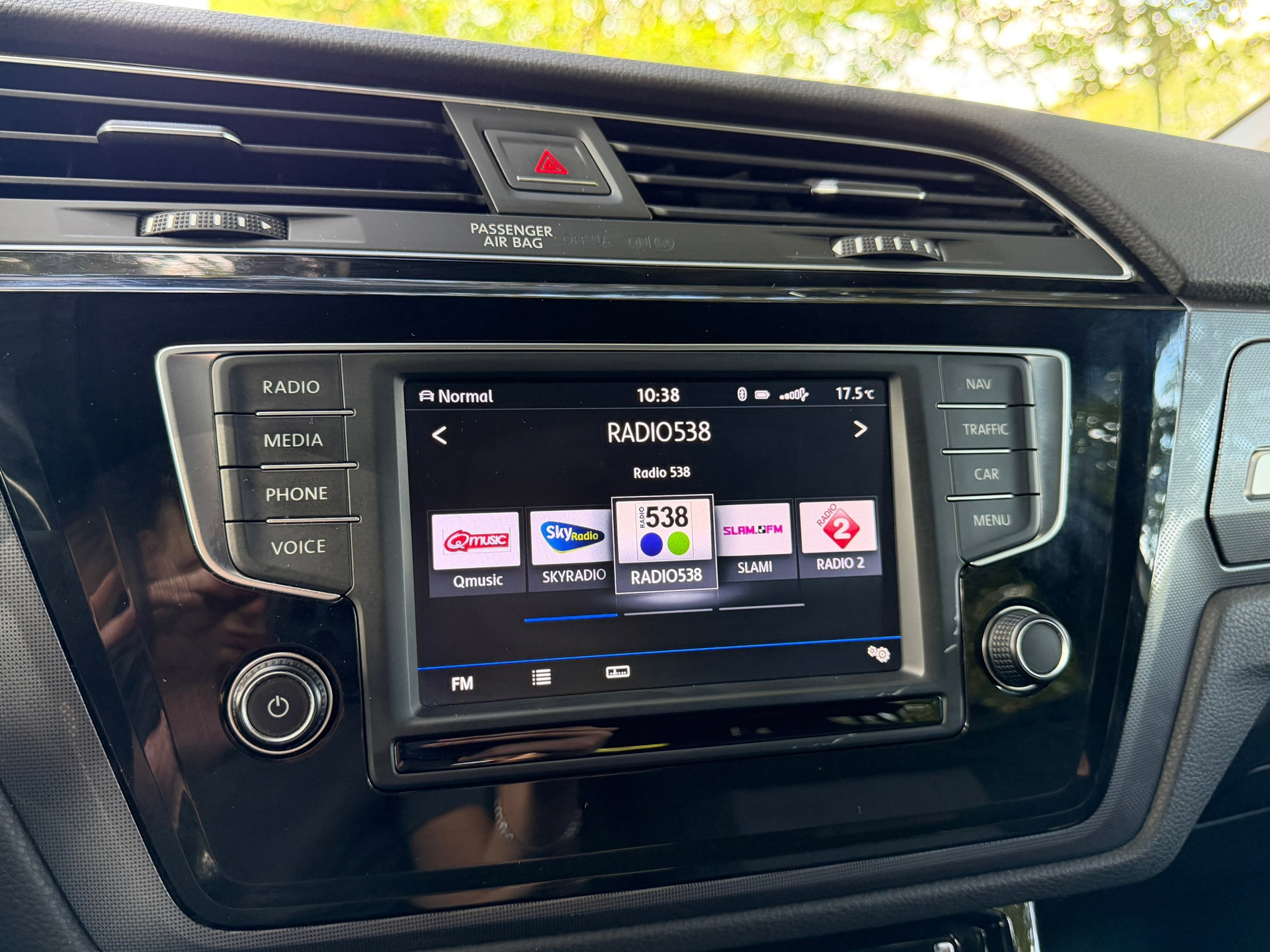 Volkswagen Touran 1.8 TSI R-Line (2016), foto 25