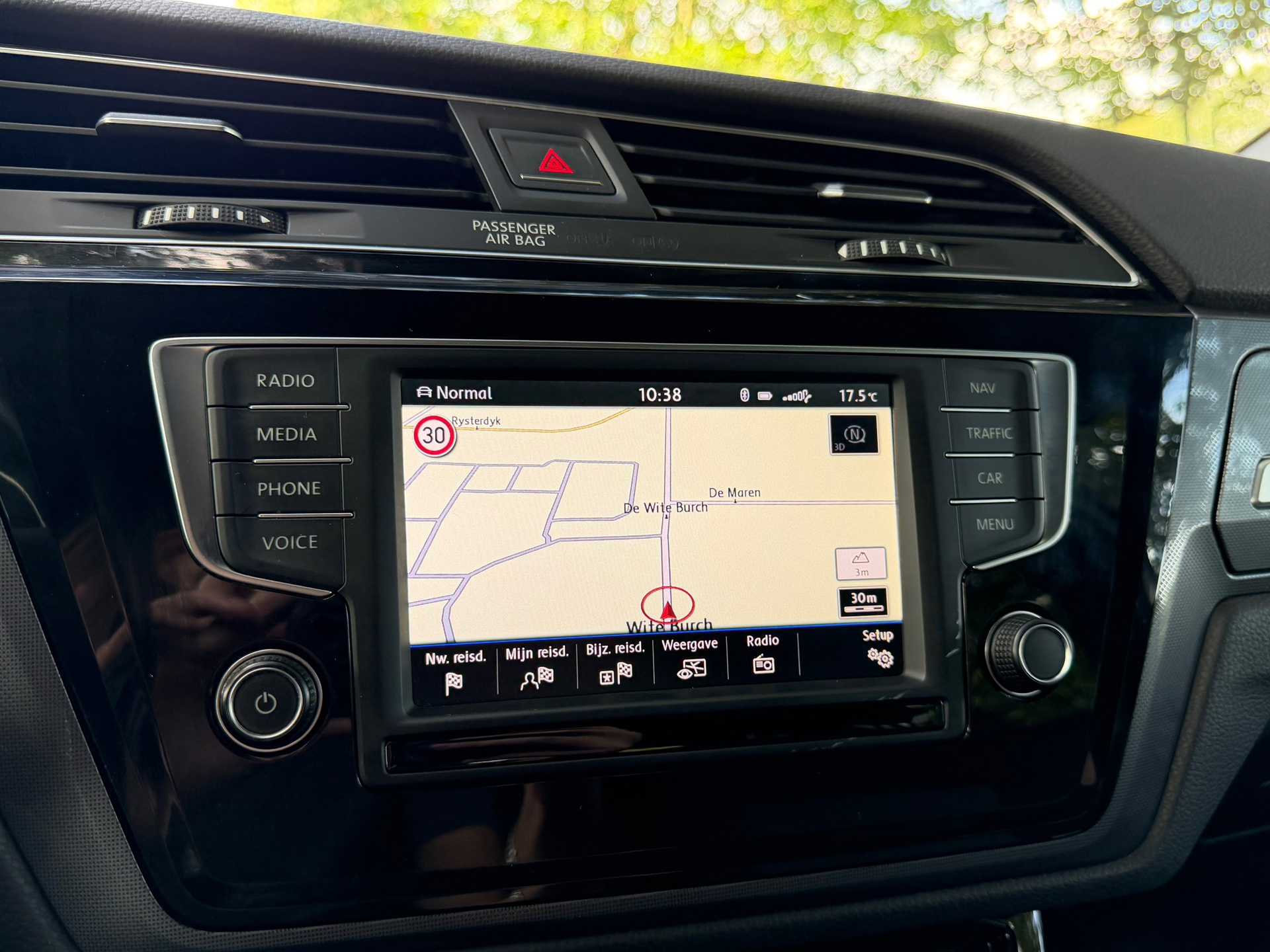 Volkswagen Touran 1.8 TSI R-Line (2016), foto 27