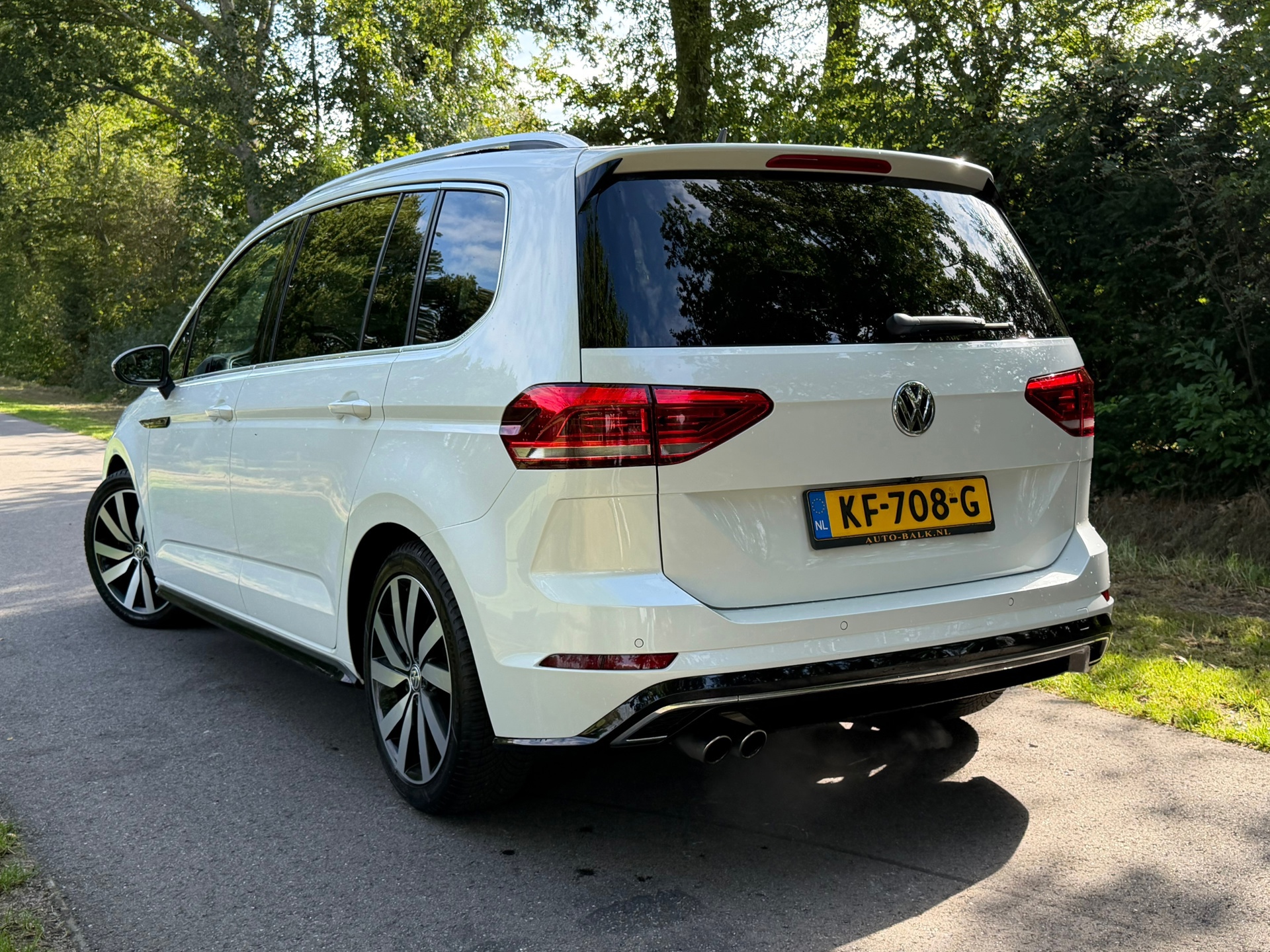 Volkswagen Touran 1.8 TSI R-Line (2016), foto 4