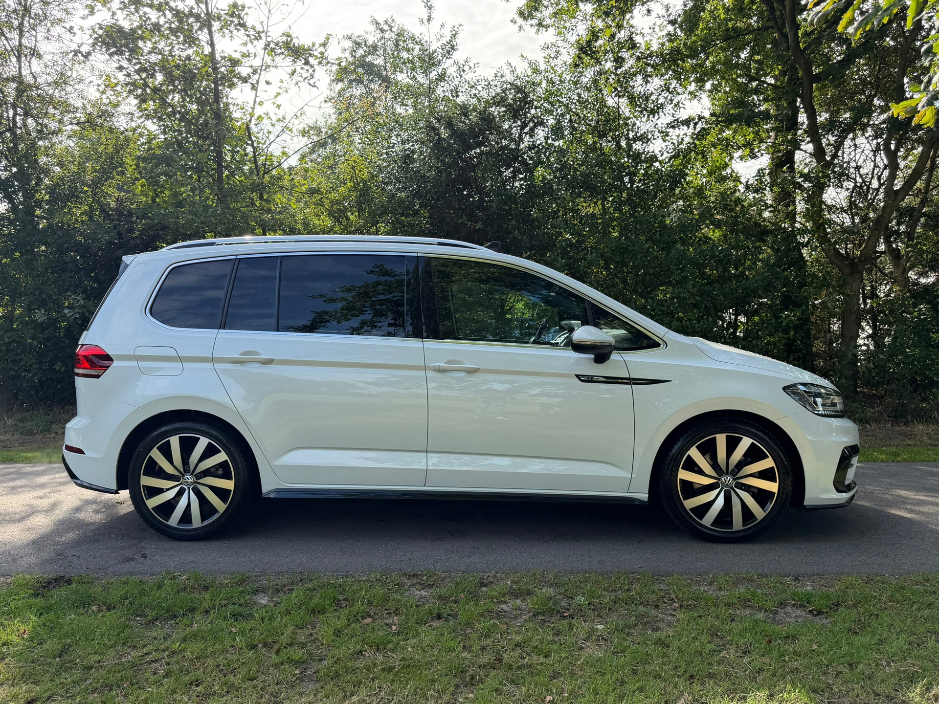 Volkswagen Touran 1.8 TSI R-Line (2016), foto 6