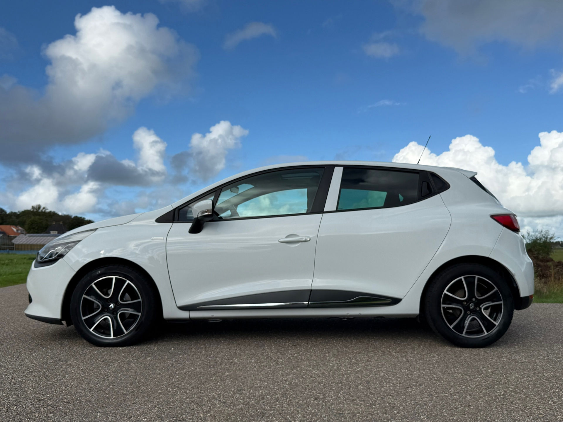 Renault Clio 0.9 TCe Dynamique (2016), foto 2