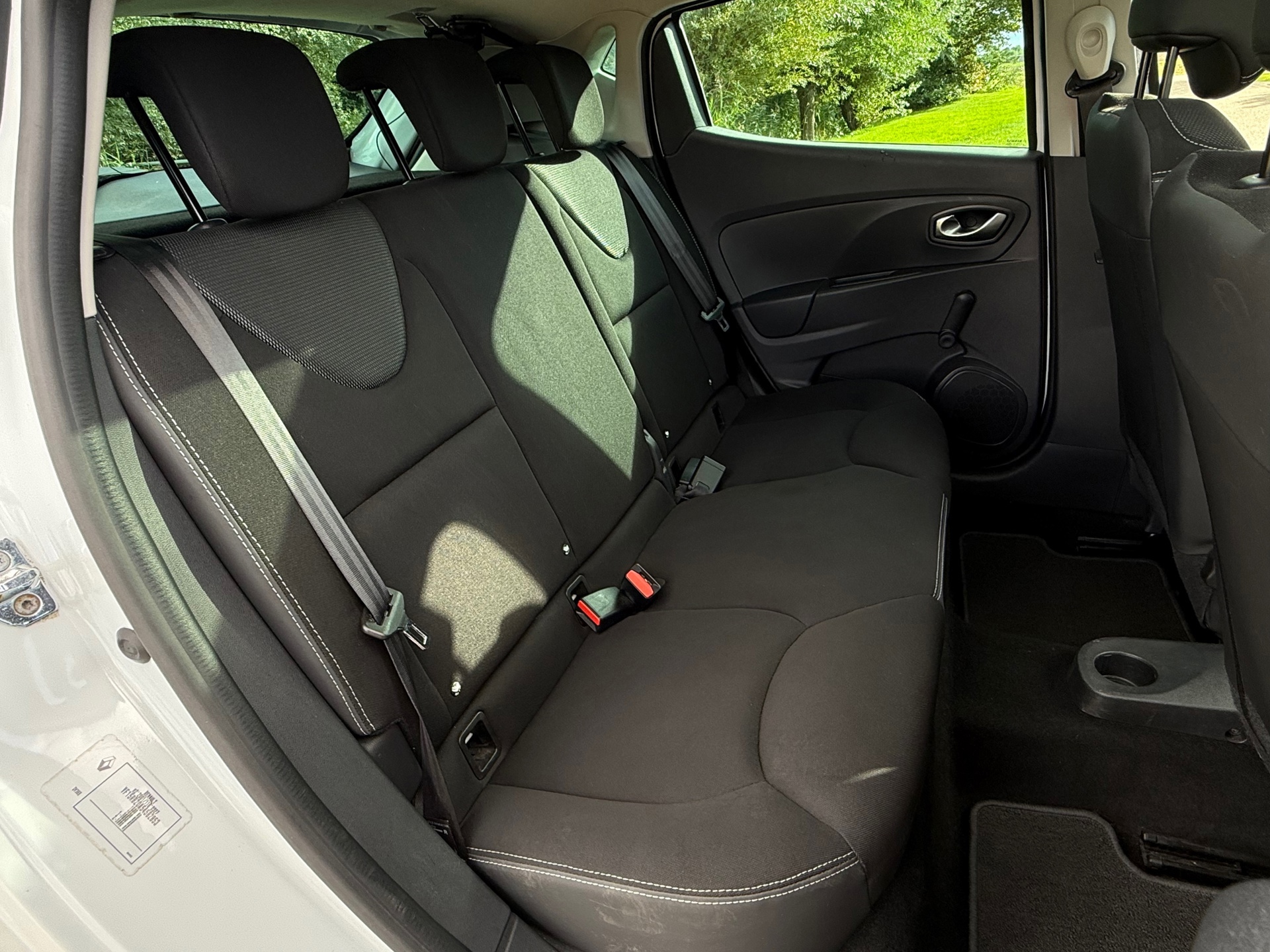 Renault Clio 0.9 TCe Dynamique (2016), foto 12