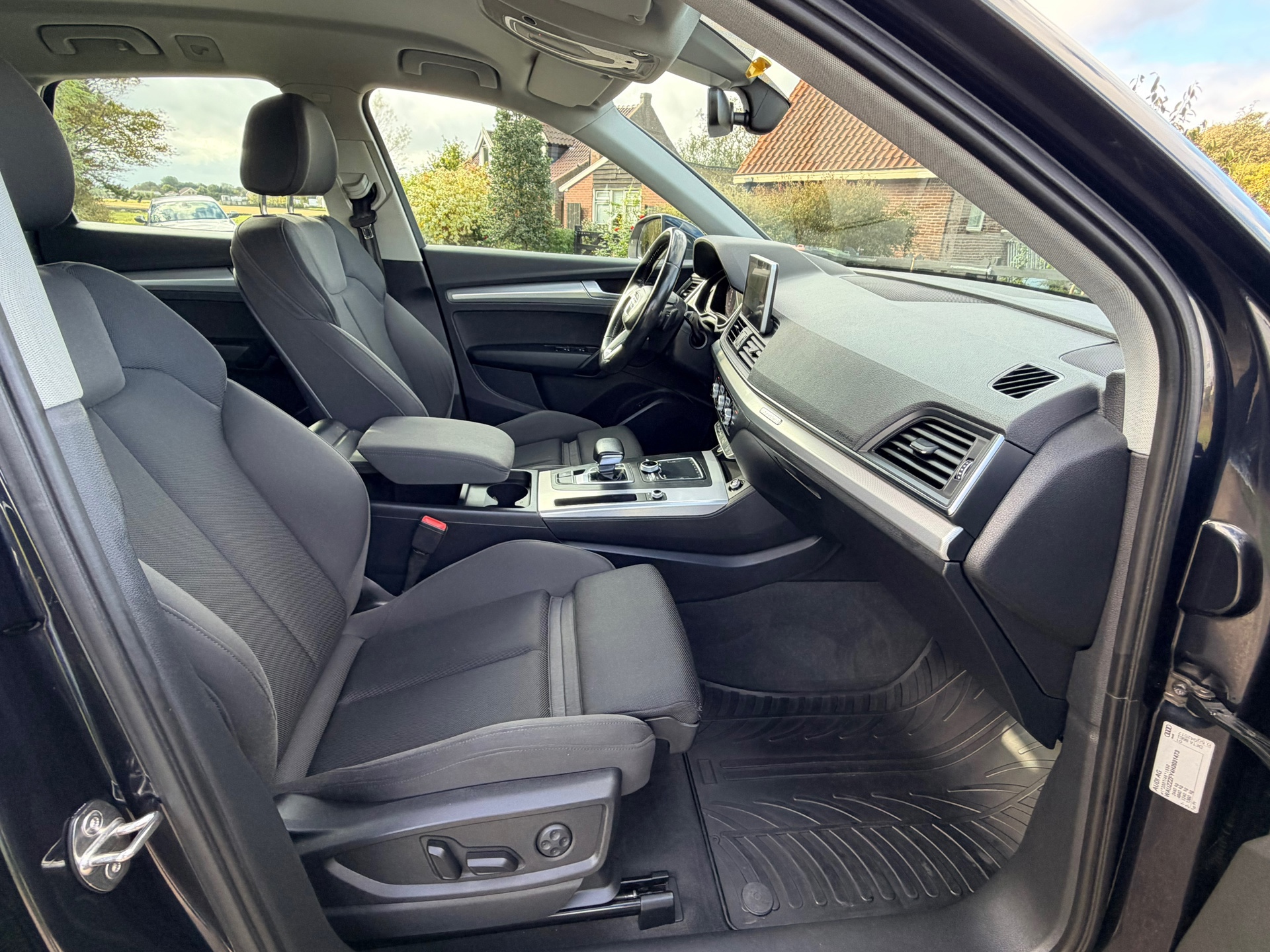 Audi Q5 2.0 TDI quattro Design Pro Line (2017), foto 16