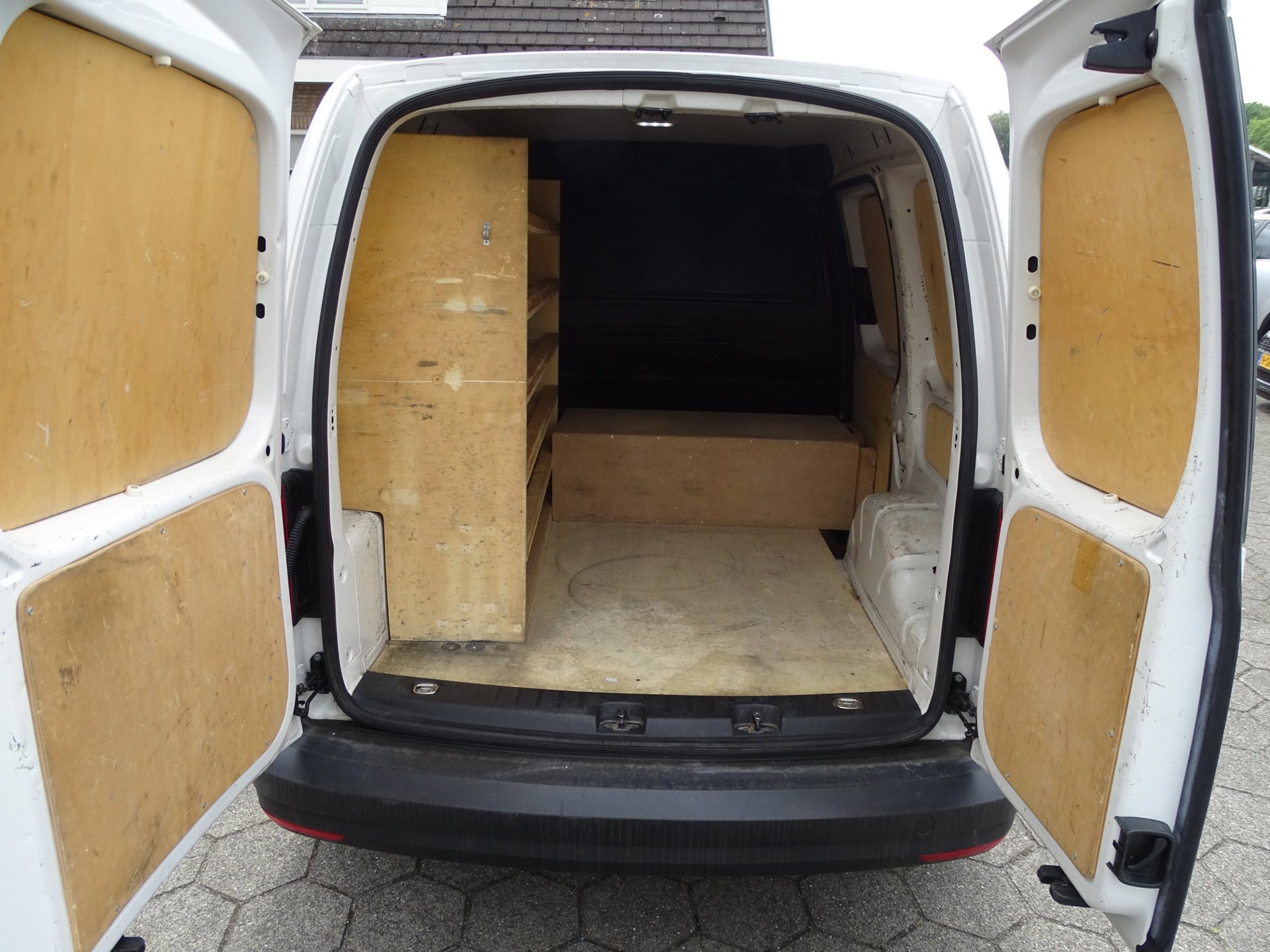 Volkswagen Caddy 2.0 TDI L1H1 BMT Trendline (2018), foto 8