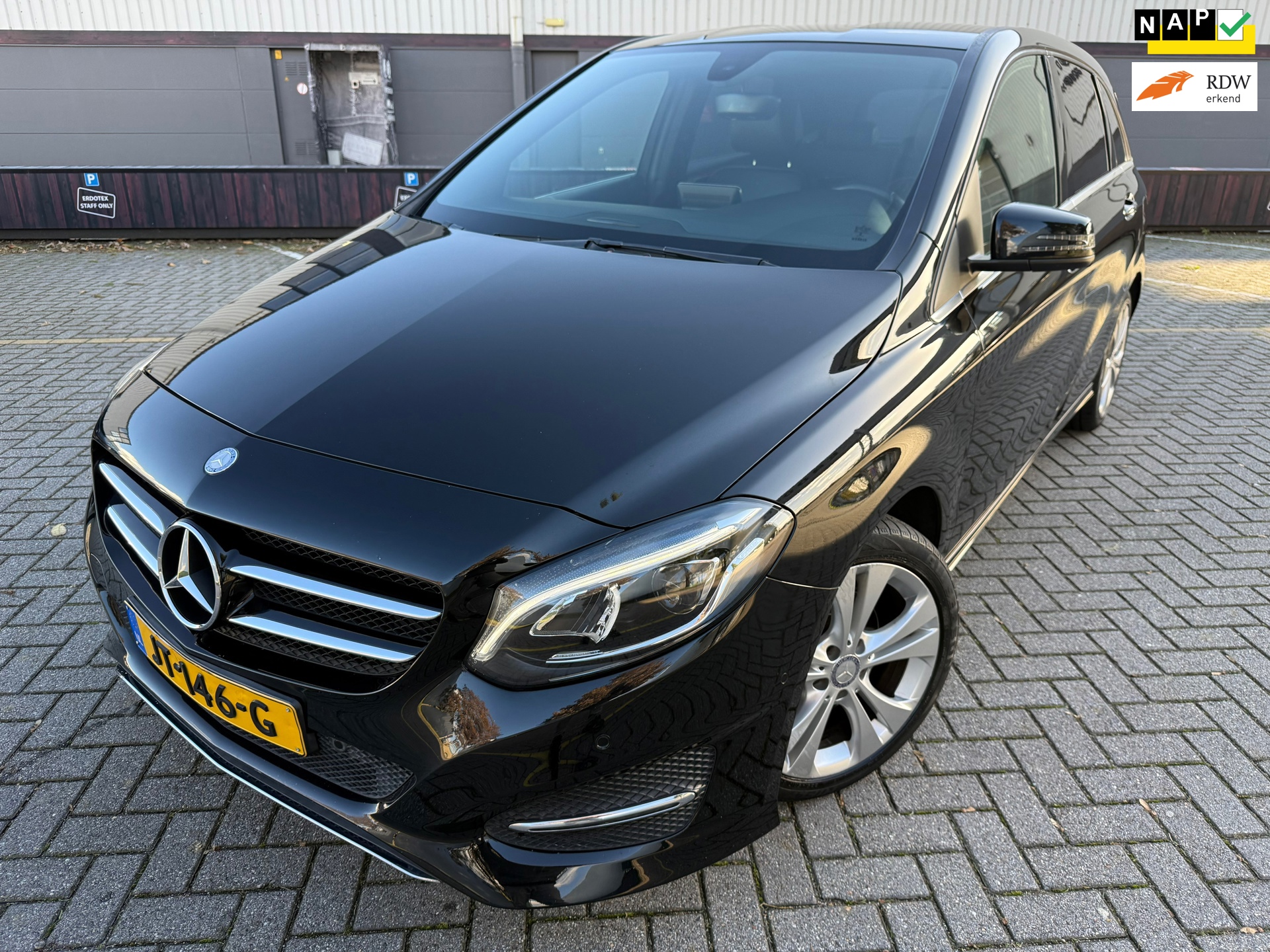 Mercedes-Benz B-klasse 180 Ambition (2016), foto 1