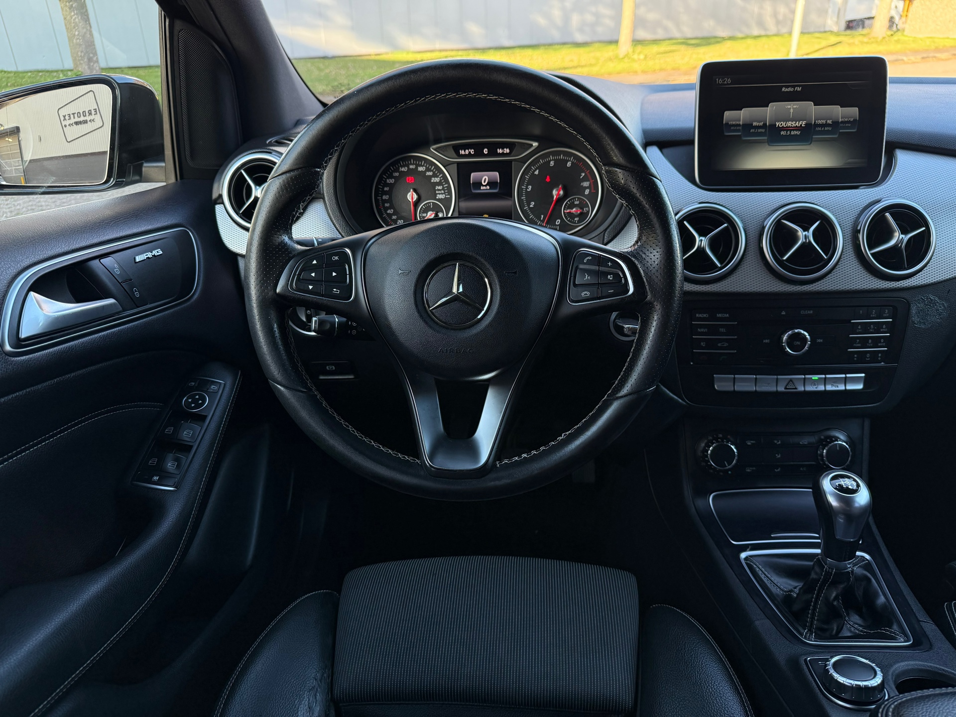 Mercedes-Benz B-klasse 180 Ambition (2016), foto 11