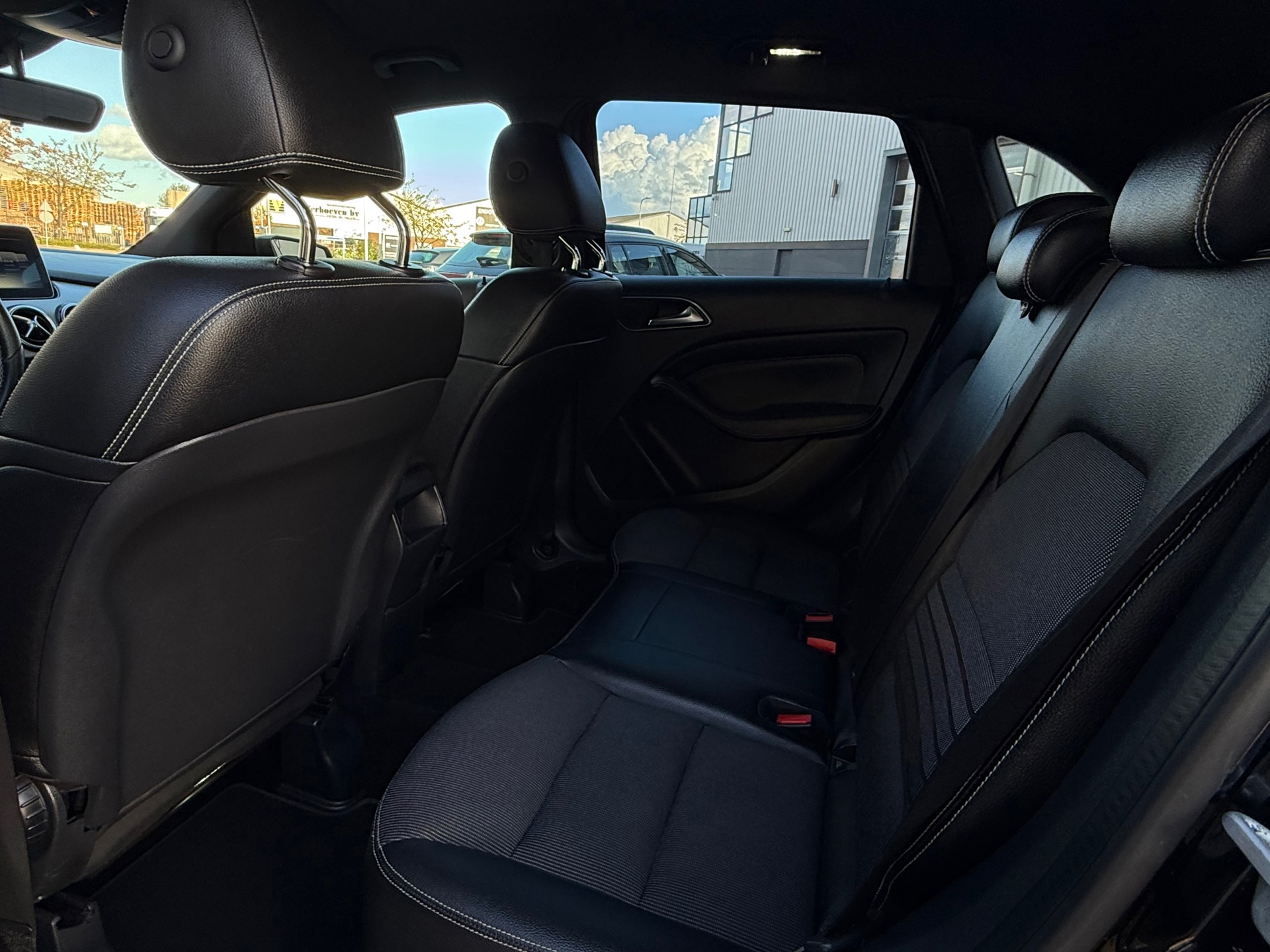 Mercedes-Benz B-klasse 180 Ambition (2016), foto 9