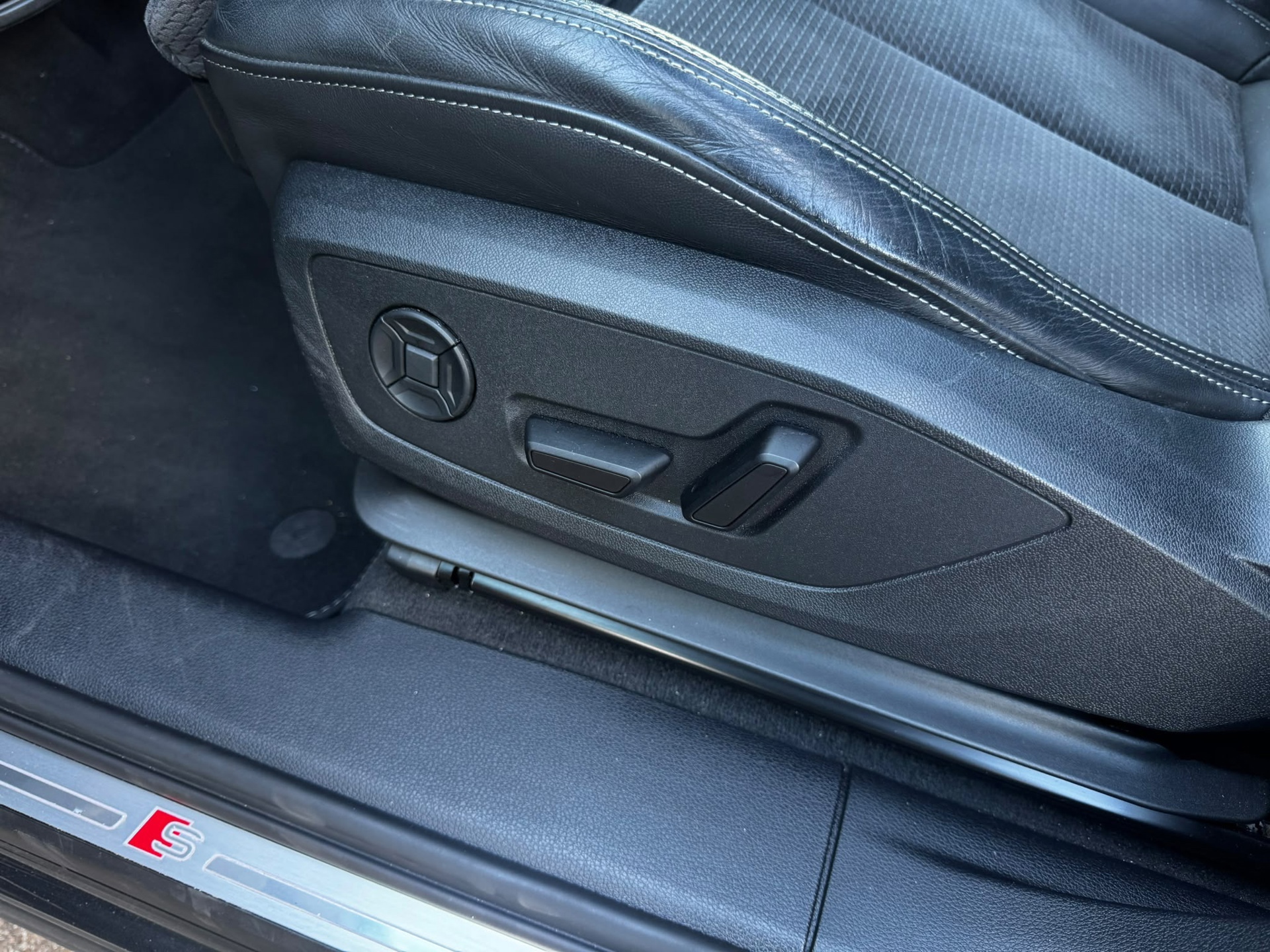 Audi Q3 Sportback 45 TFSI e S-Line (2022), foto 21