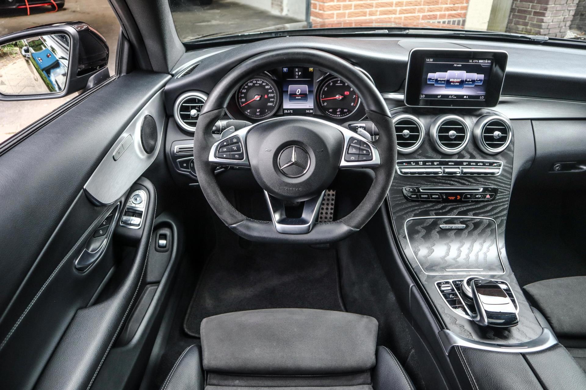 Mercedes-Benz C-klasse 200 AMG Line (2018), foto 15