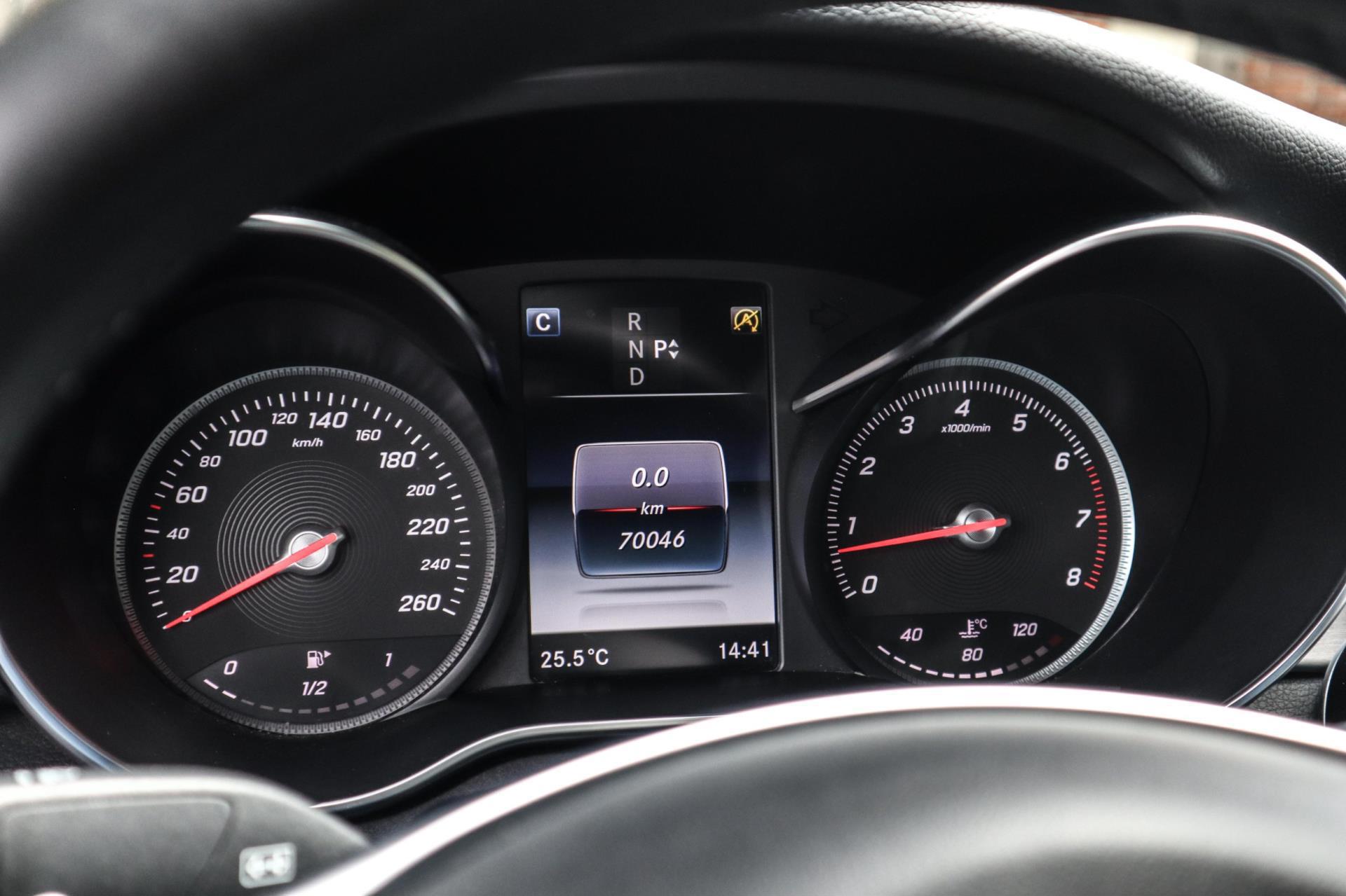 Mercedes-Benz C-klasse 200 AMG Line (2018), foto 21