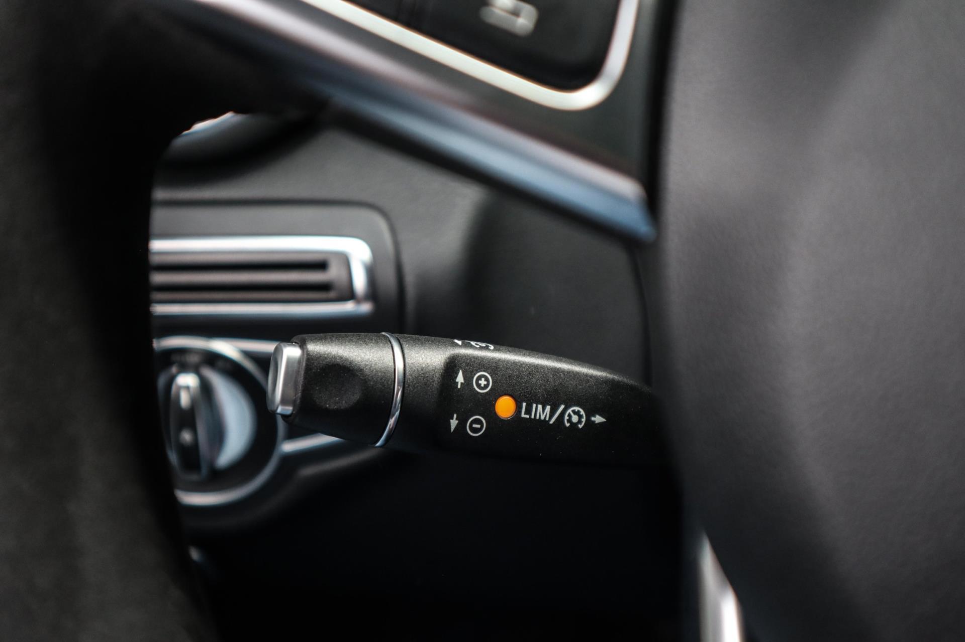 Mercedes-Benz C-klasse 200 AMG Line (2018), foto 24