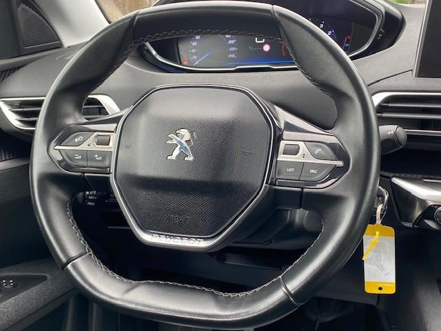 Peugeot 5008 1.2 PureTech Blue Lease Executive 7PS (2017), foto 19