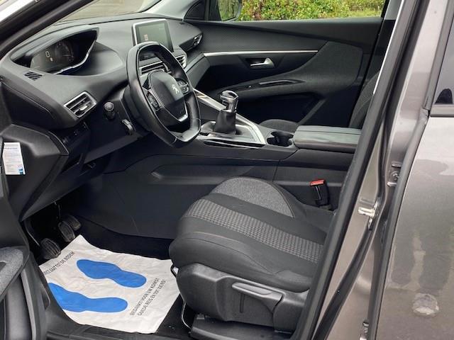 Peugeot 5008 1.2 PureTech Blue Lease Executive 7PS (2017), foto 22