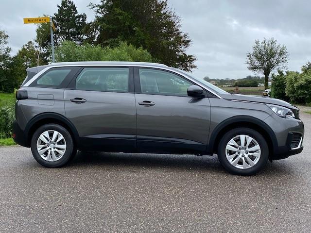 Peugeot 5008 1.2 PureTech Blue Lease Executive 7PS (2017), foto 9