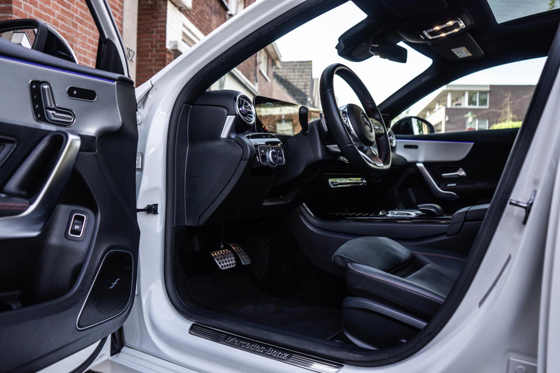 Mercedes-Benz A-klasse 220 4MATIC Premium (2019), foto 16
