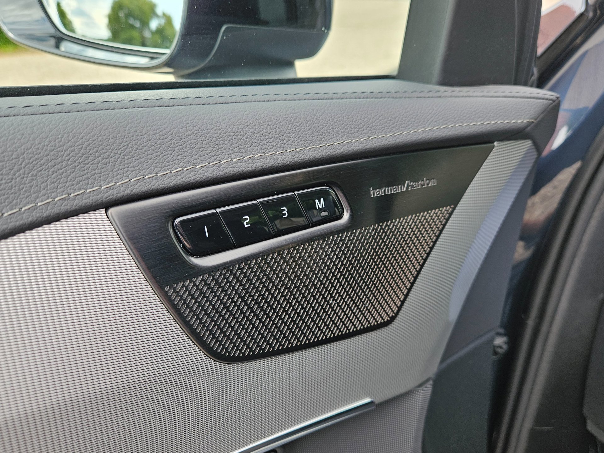 Volvo XC90 2.0 T8 Recharge AWD Plus Dark 7p (2023), foto 20