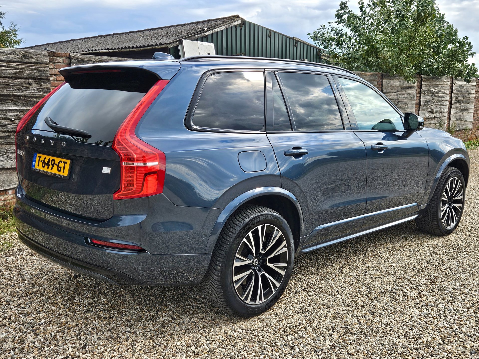 Volvo XC90 2.0 T8 Recharge AWD Plus Dark 7p (2023), foto 5