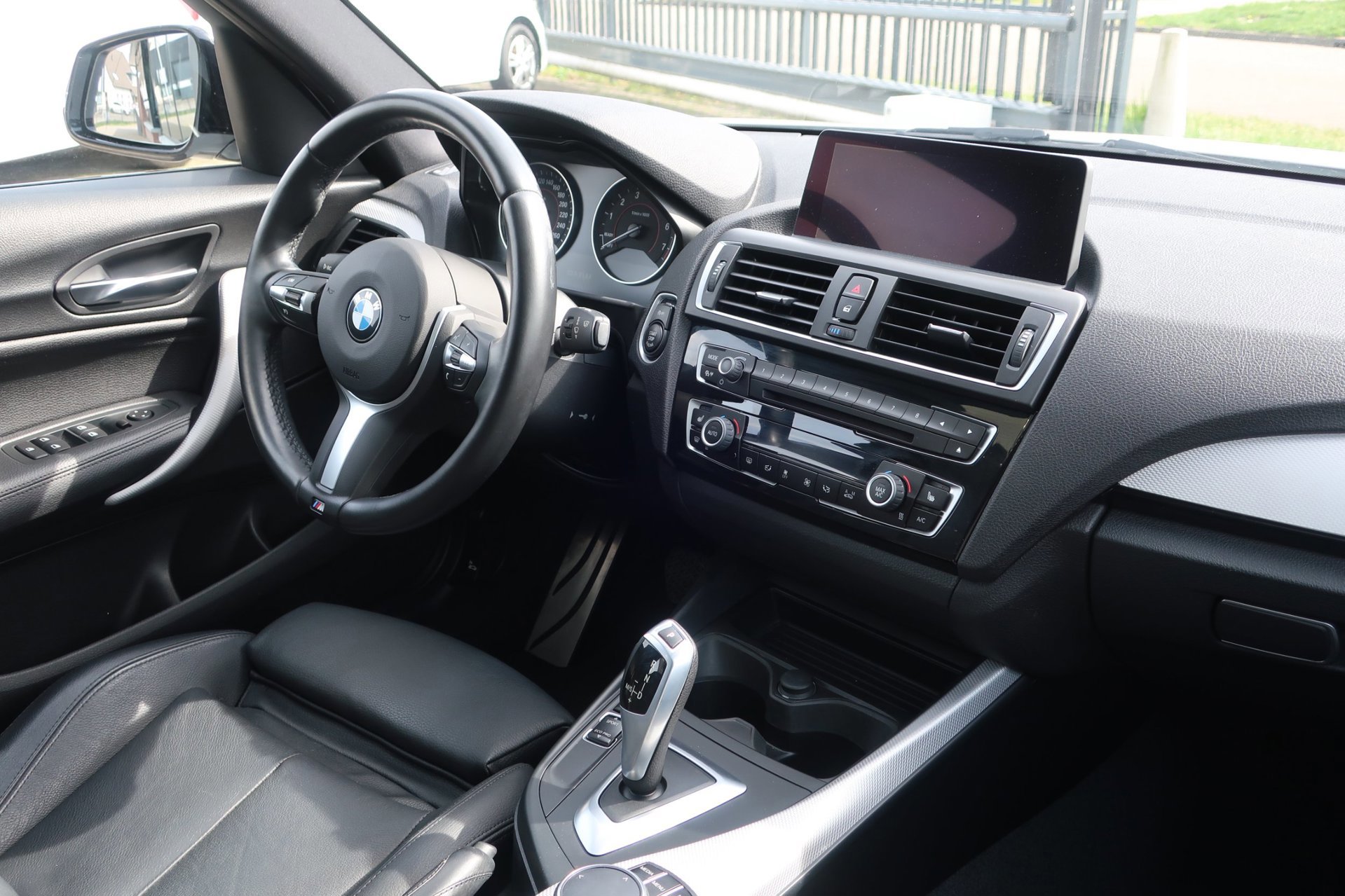 BMW 1-Serie 118i Centennial High Executive. DealerOH_ (2017), foto 12