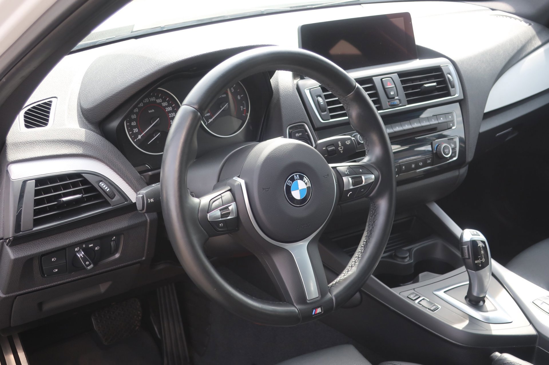 BMW 1-Serie 118i Centennial High Executive. DealerOH_ (2017), foto 10