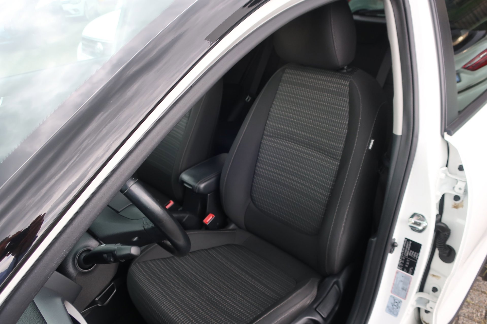 Kia Stonic 1.0 T-GDi DynamicLine 1e (2018), foto 15