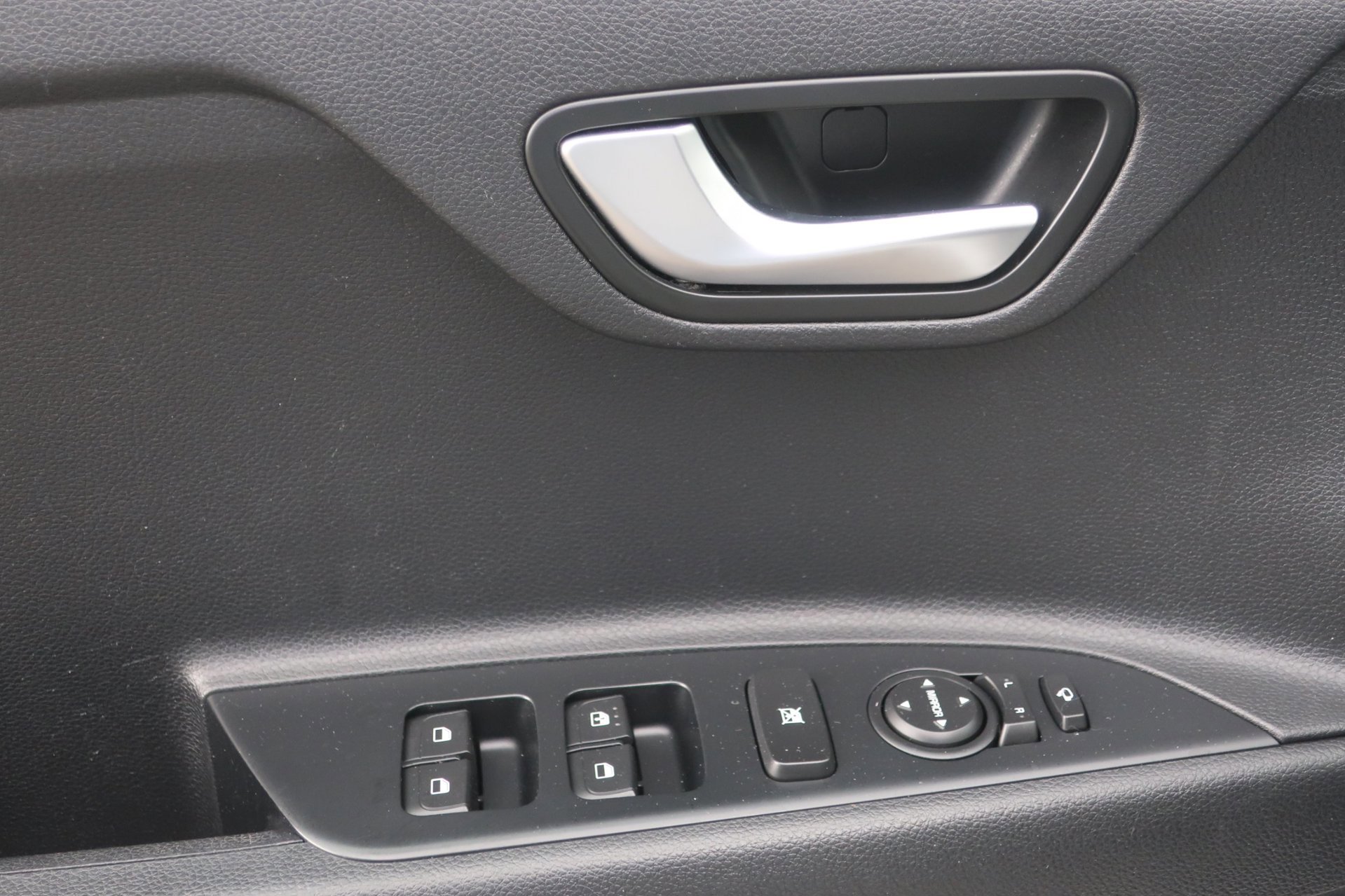 Kia Stonic 1.0 T-GDi DynamicLine 1e (2018), foto 18