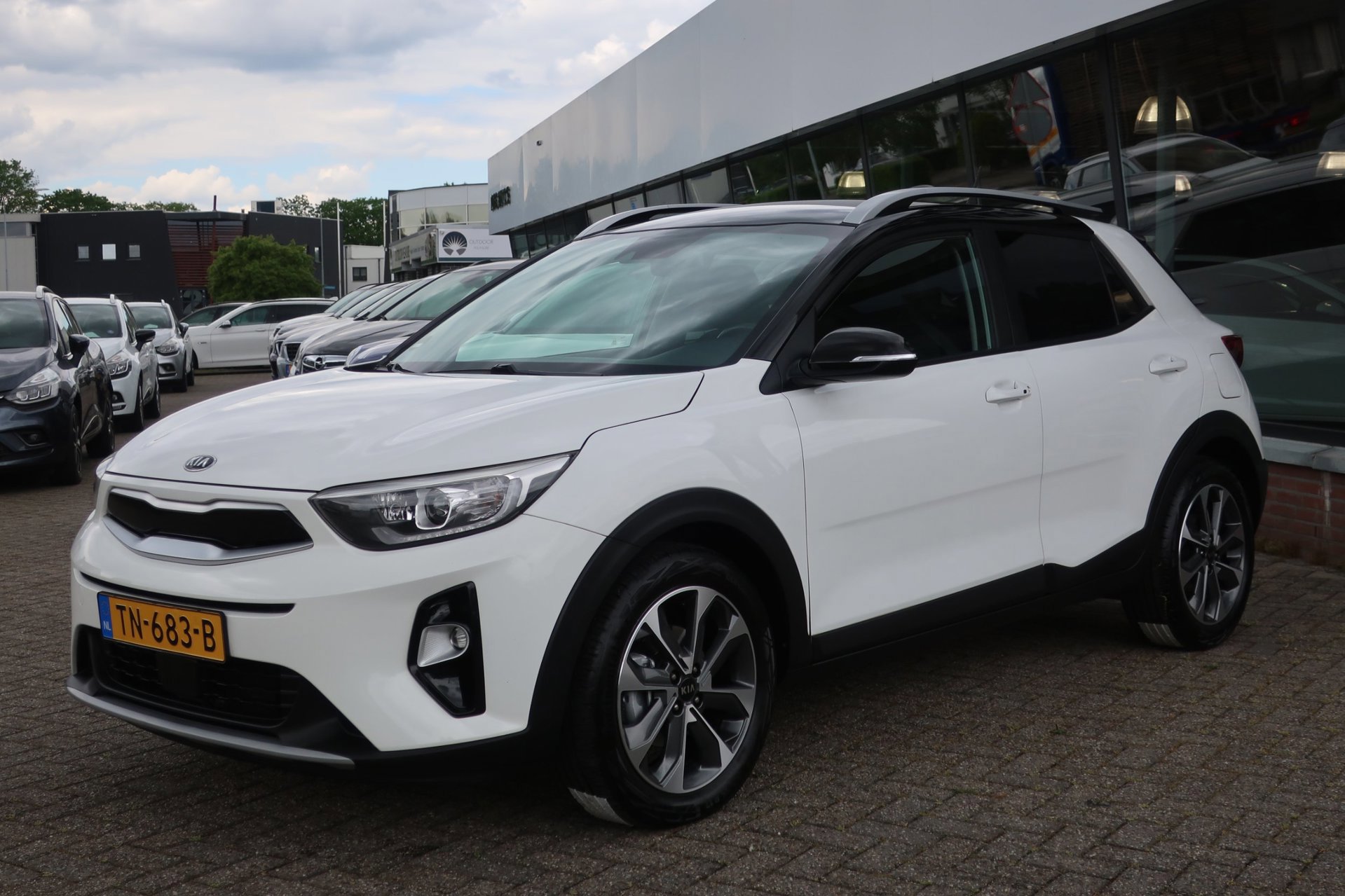 Kia Stonic 1.0 T-GDi DynamicLine 1e (2018), foto 3