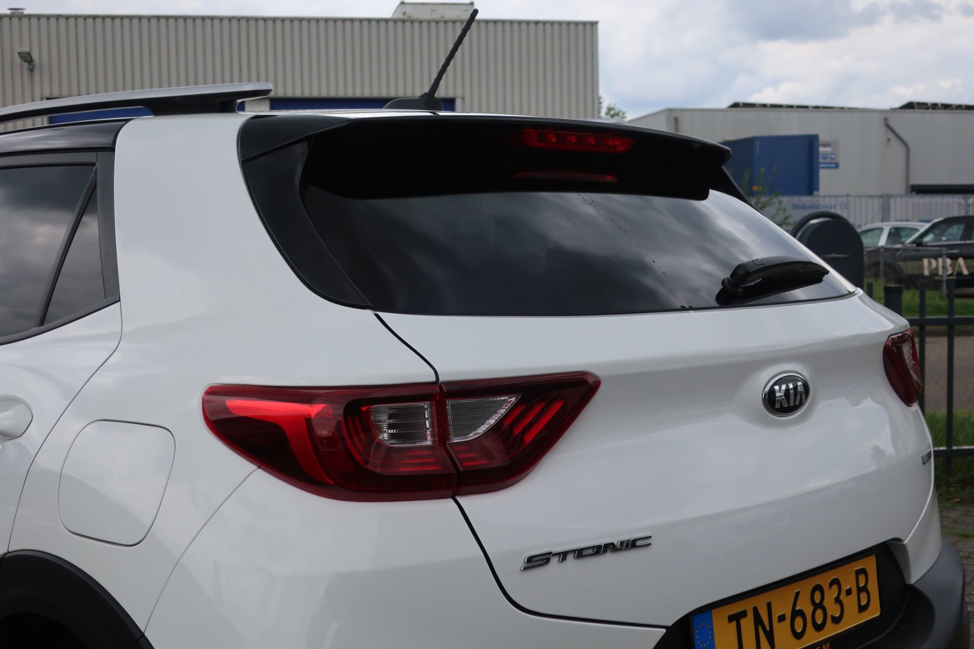 Kia Stonic 1.0 T-GDi DynamicLine 1e (2018), foto 30