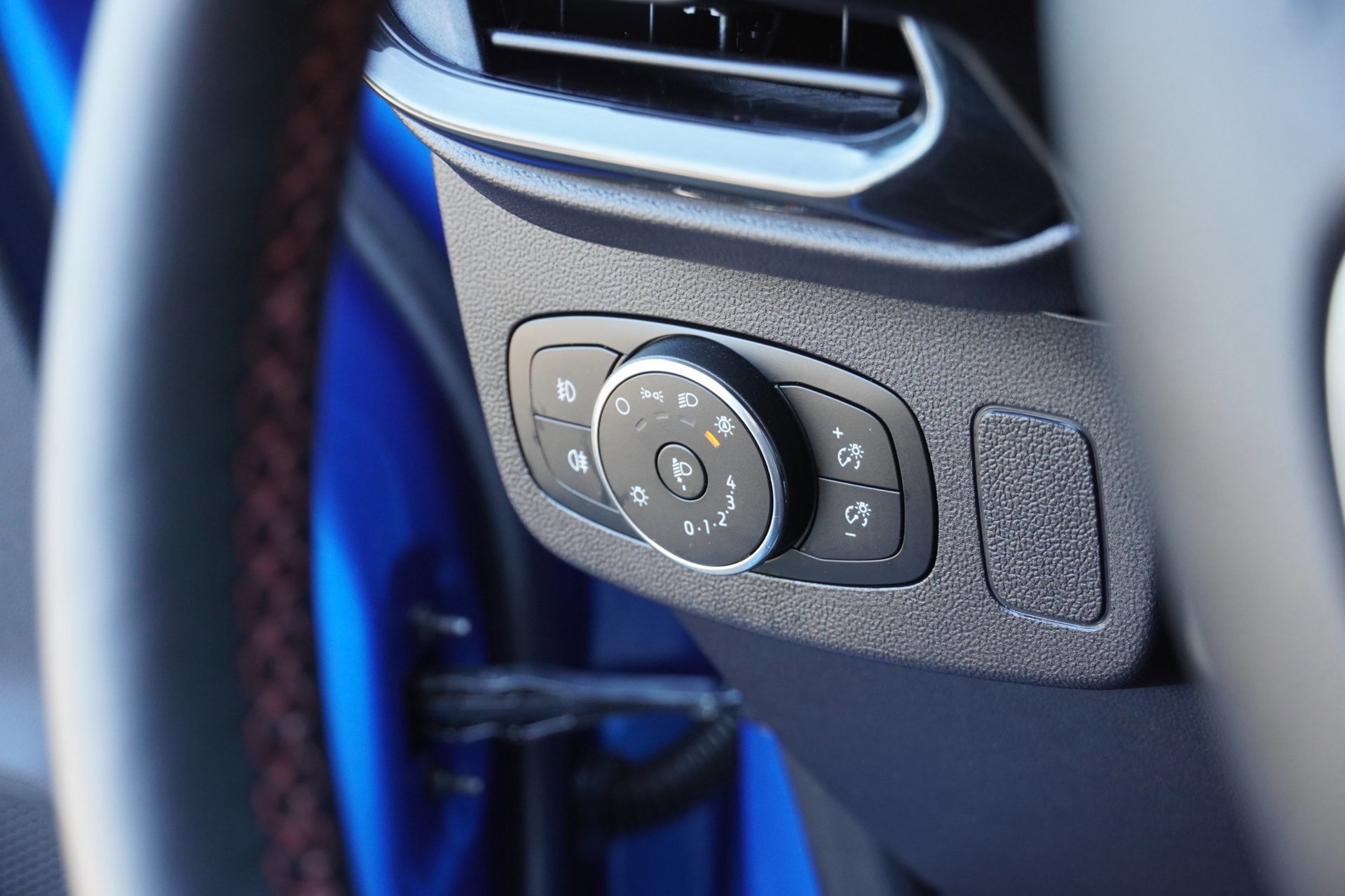 Ford Puma 1.0 EcoBoost Hybrid ST-LINE Titanium (2022), foto 17