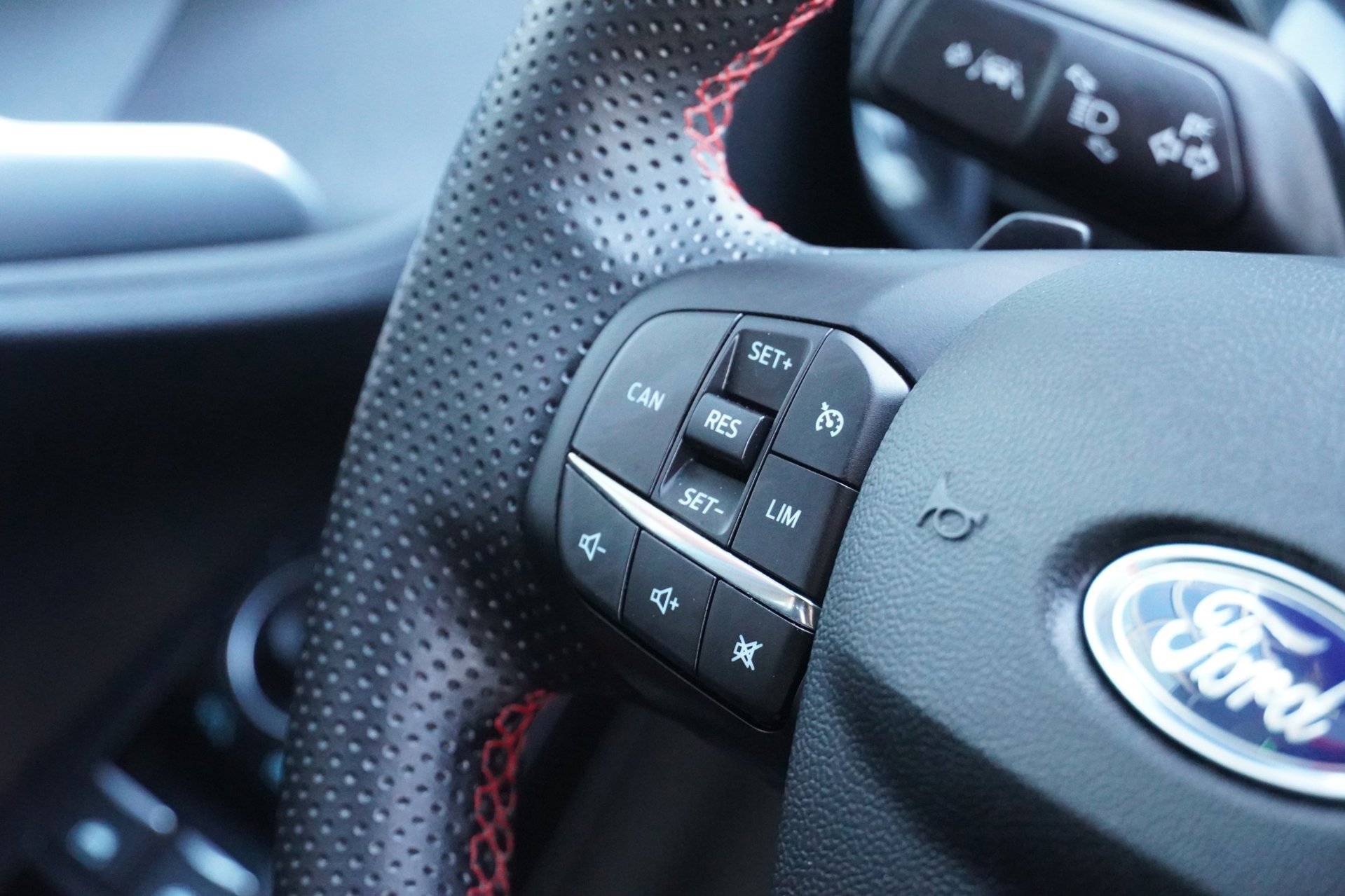 Ford Puma 1.0 EcoBoost Hybrid ST-LINE Titanium (2022), foto 18
