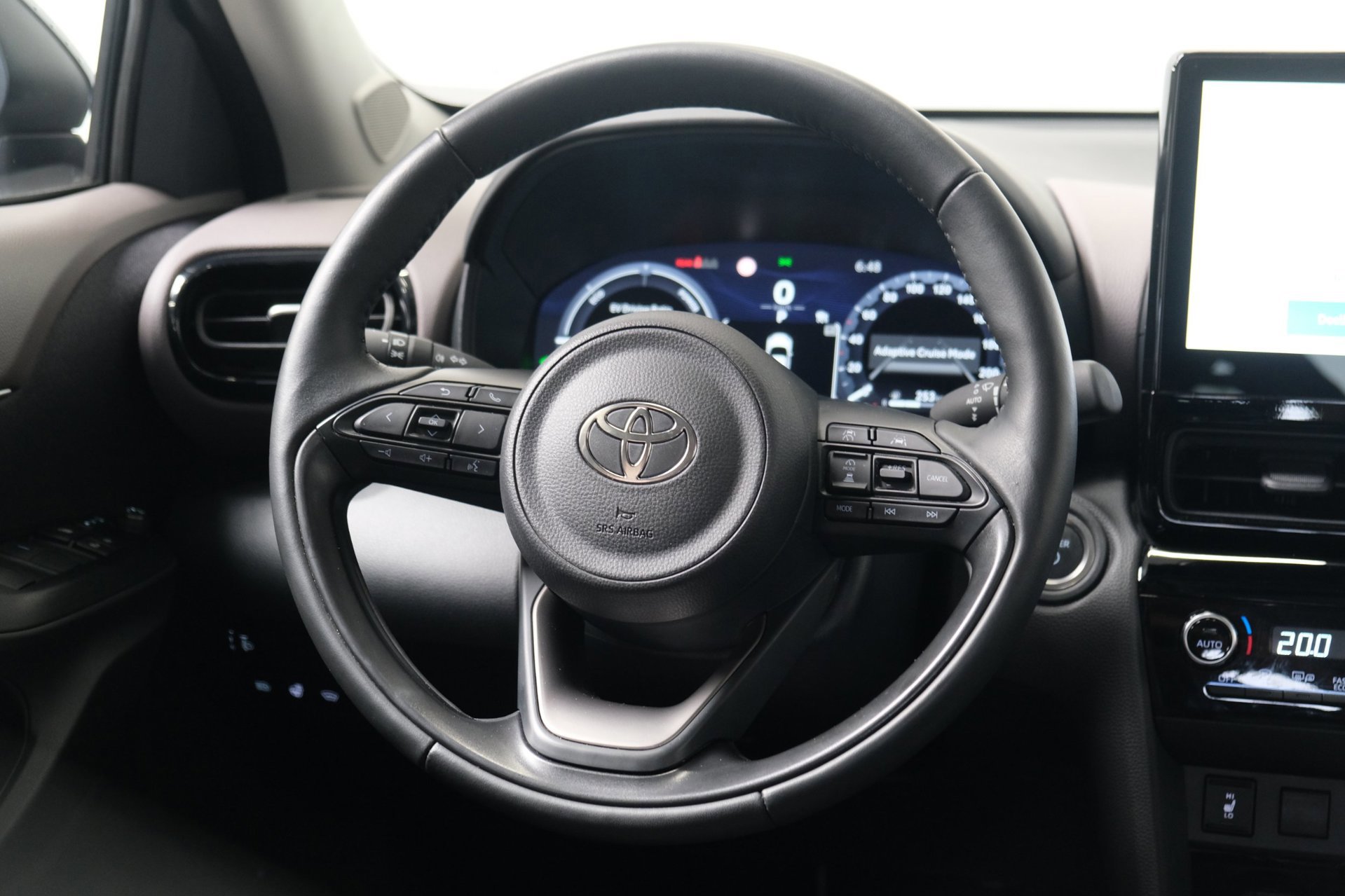 Toyota Yaris Cross 1.5 Hybrid 130 GR SPORT (2025), foto 16